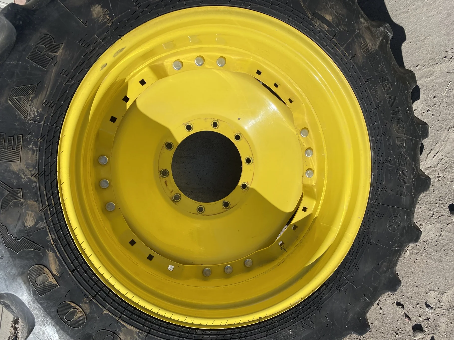 Used 50% 380/85R34 Goodyear Ultra Torque DT 712(137A8) R-1 TL on a 13 x 34 JD Yellow 10 Bolt image 6