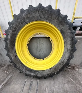 Used 65% 480/80R46 Goodyear Ultra Torque Radial Plus R-1 (158A8) TL on a 16 x 46 JD Yellow 12 image 2