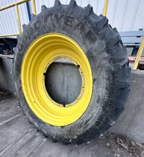 Used 65% 480/80R46 Goodyear Ultra Torque Radial Plus R-1 (158A8) TL on a 16 x 46 JD Yellow 12 image 3