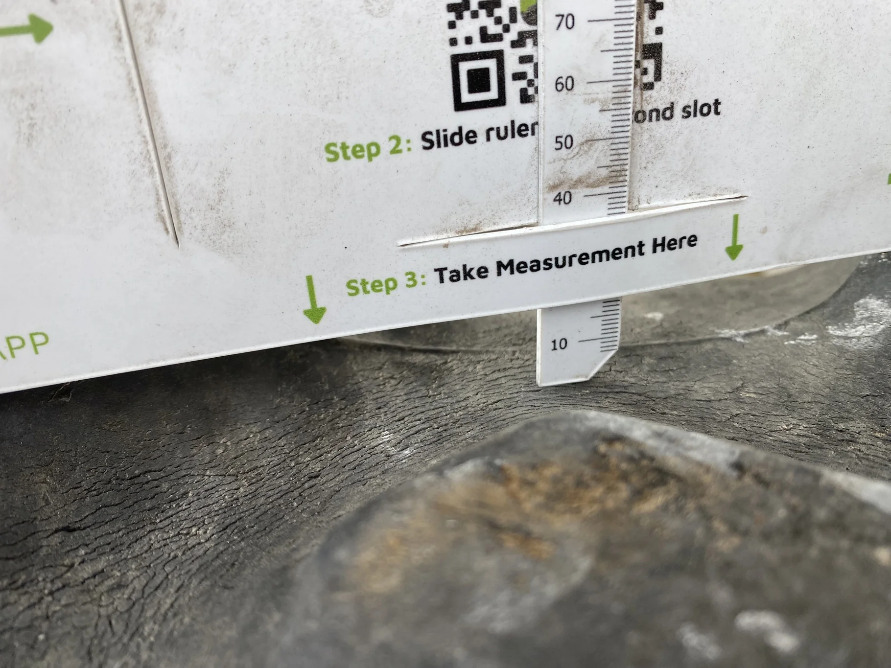 Used 36% 420/90R30 Goodyear Ultra Torque Radial DT 712 (142A8/B) R-1 TL on a 15 x 30 JD Yellow image 4