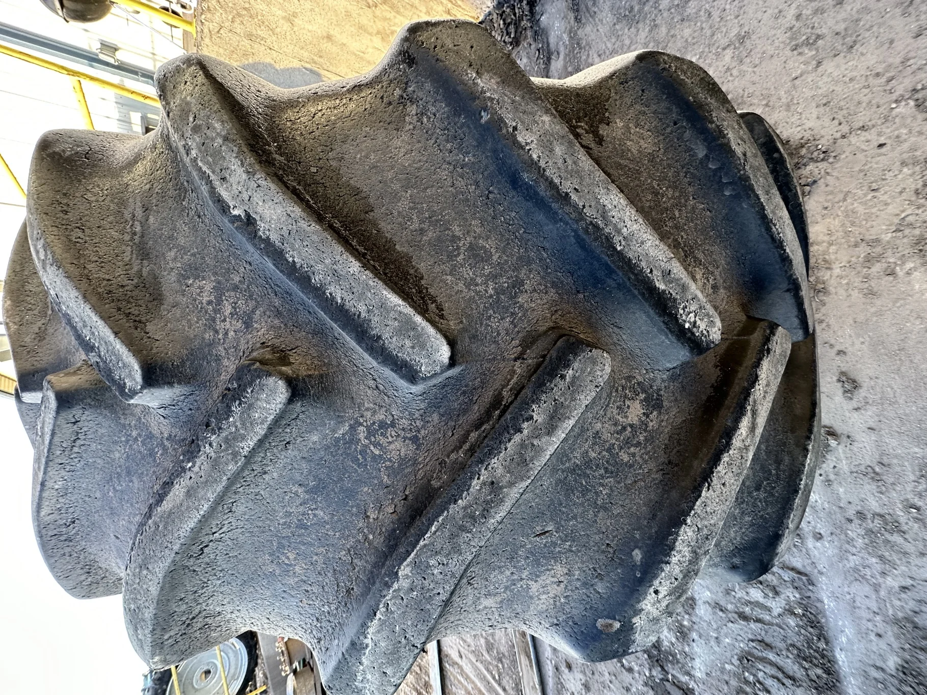 Used 60% 600/65R28 Goodyear Optitrac (147B) R-1W TL on a 18 x 28 JD Yellow 12 Bolt (.906) Waff image 4