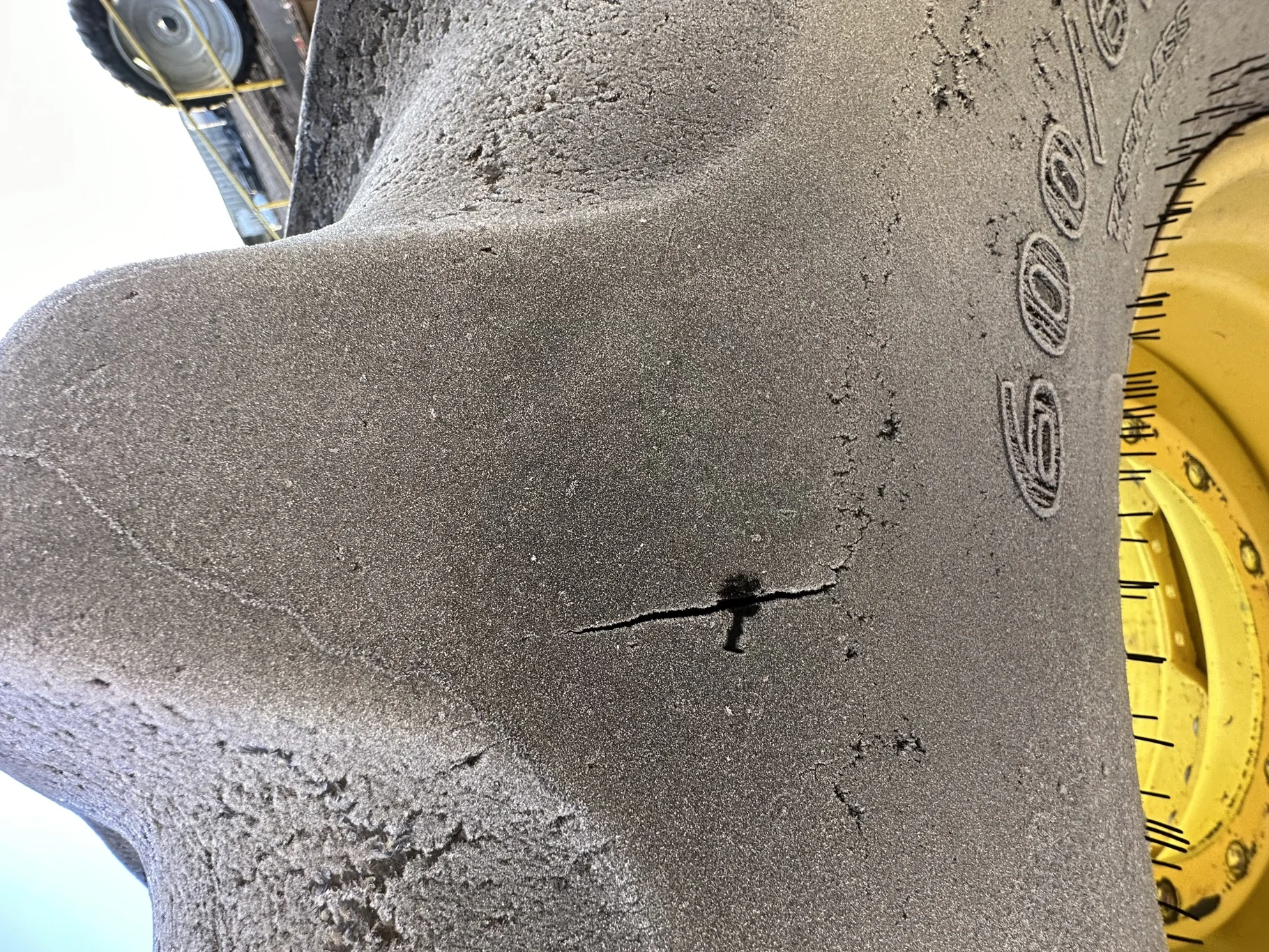 Used 60% 600/65R28 Goodyear Optitrac (147B) R-1W TL on a 18 x 28 JD Yellow 12 Bolt (.906) Waff image 8
