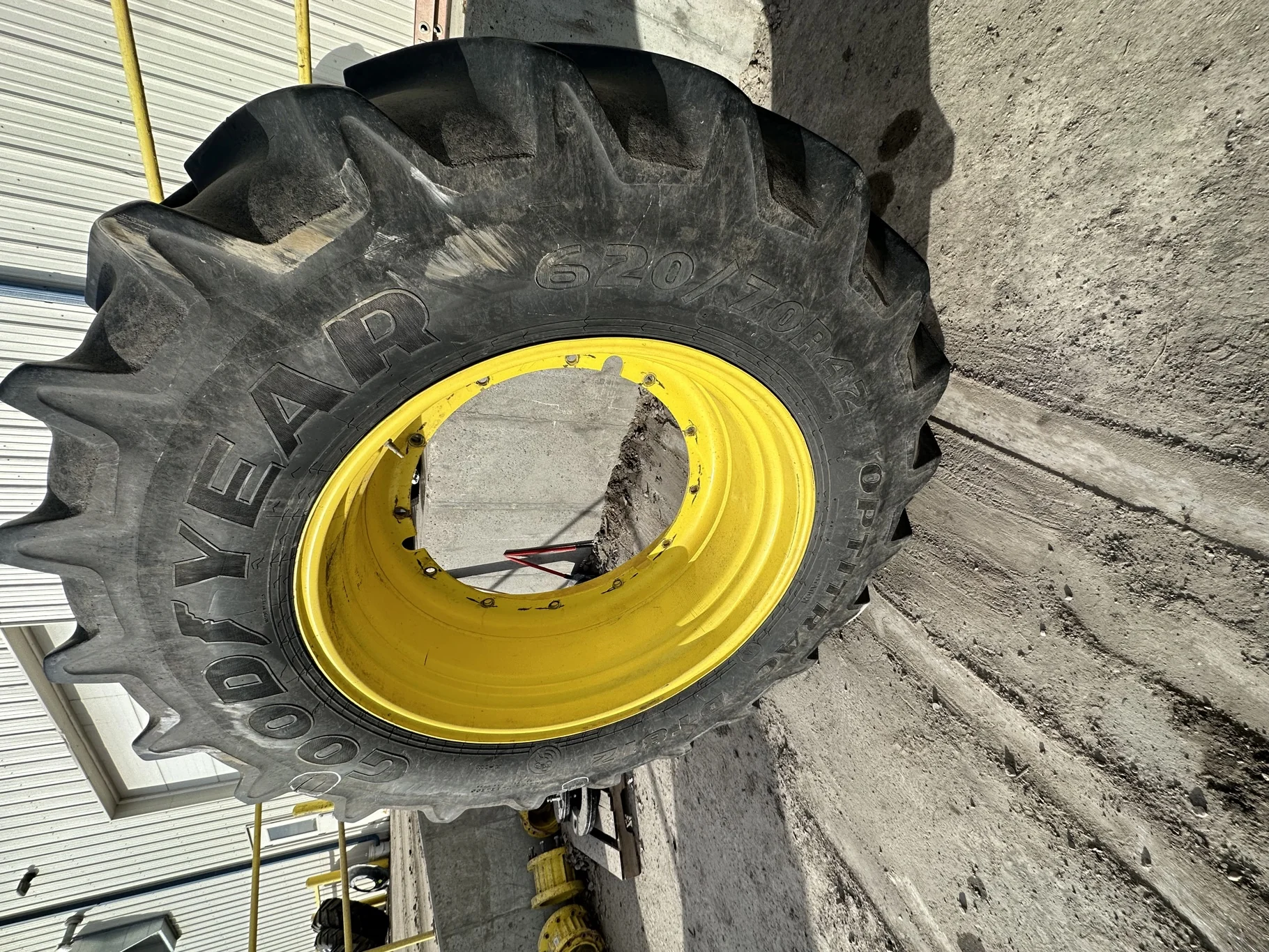 Used 620/70R42 166B Goodyear Optitrac R-1W TL 65-70% On 20 x 42 12B JD Yellow Stub Disc Wheel