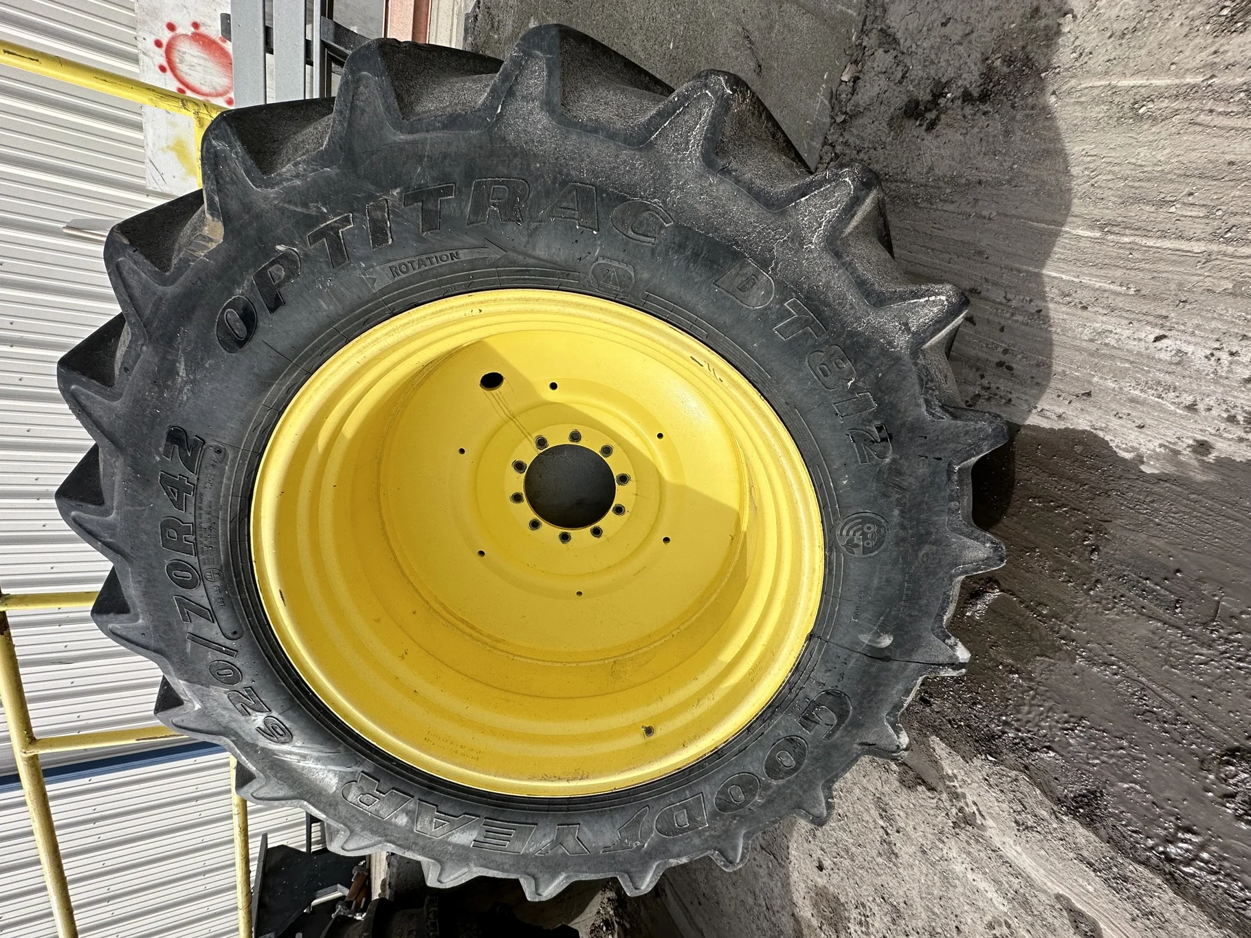 Used 620/70R42 166B Goodyear Optitrac R-1W TL 70-75% On 20 x 42 10 Bolt (.937) JD Yellow Wheel