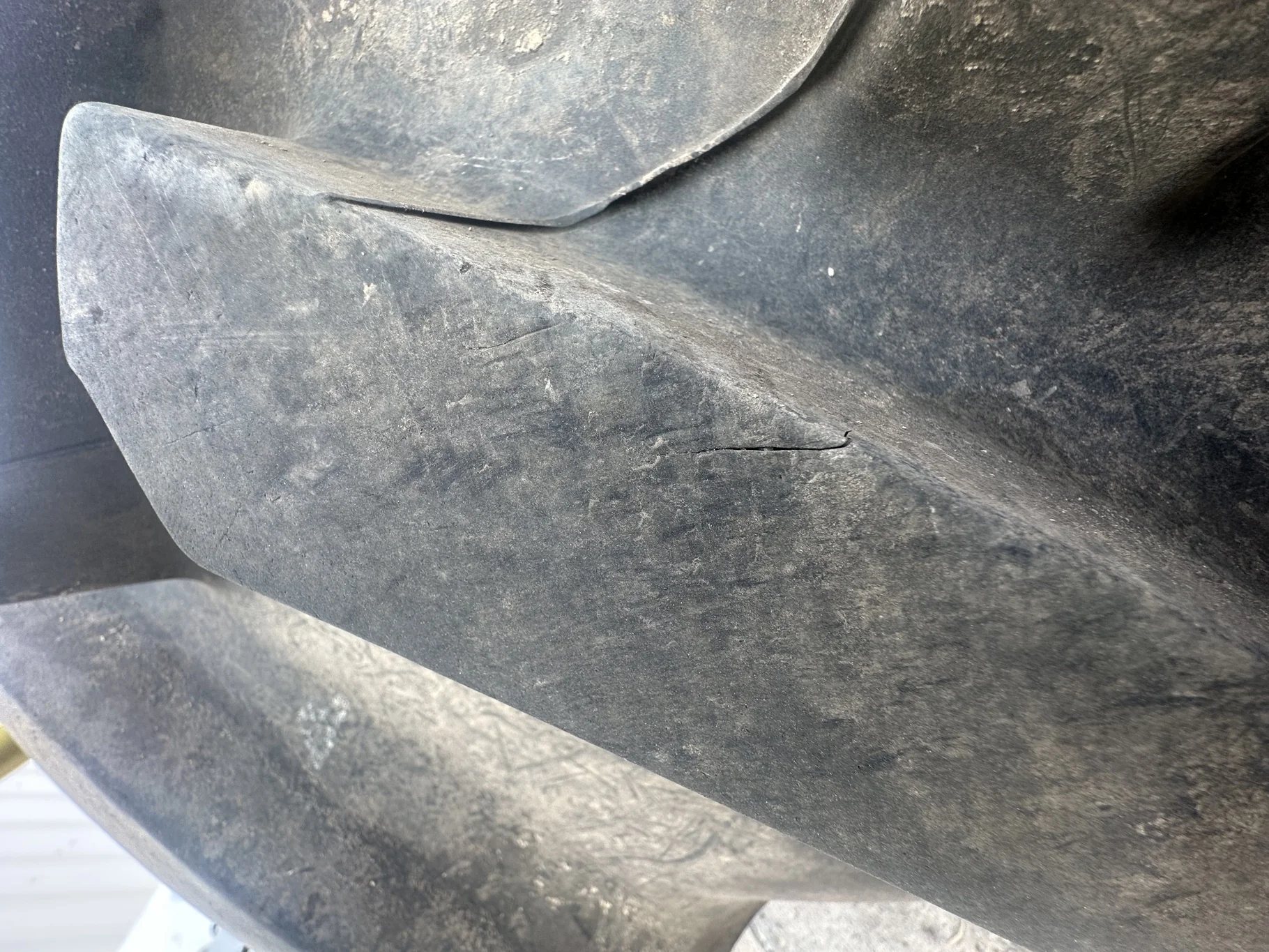 Used 480/80R50 159B Mitas AC85 TL R-1W 95-100% on 15 X 50 10-13.189-11.07 Dual Yellow Wheel image 4