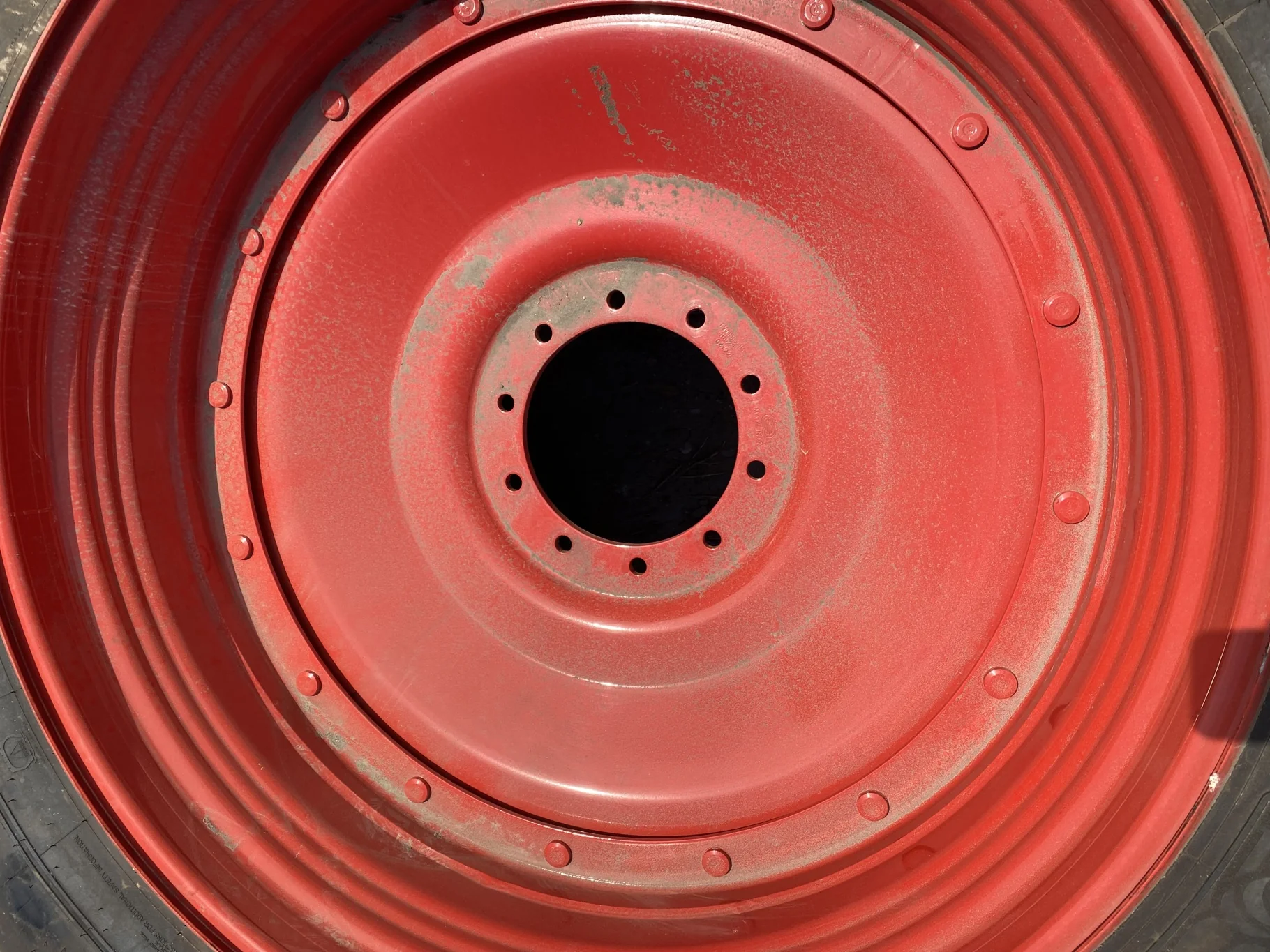 USED 98% 480/80R46 Michelin AgriBib 2 R-1W 158A8/158B TL on a 16 X 46 Fendt Red 16 bolt Stub Disc image 5