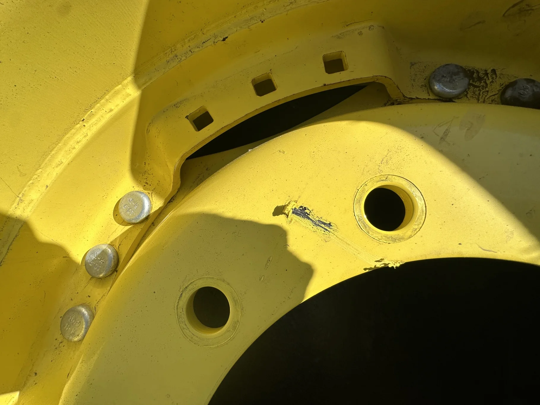 Used 90% 420/90R30 Firestone Radial All Traction FWD R-1 142B TL on a 15 x 30 JD Yellow Waffle image 9