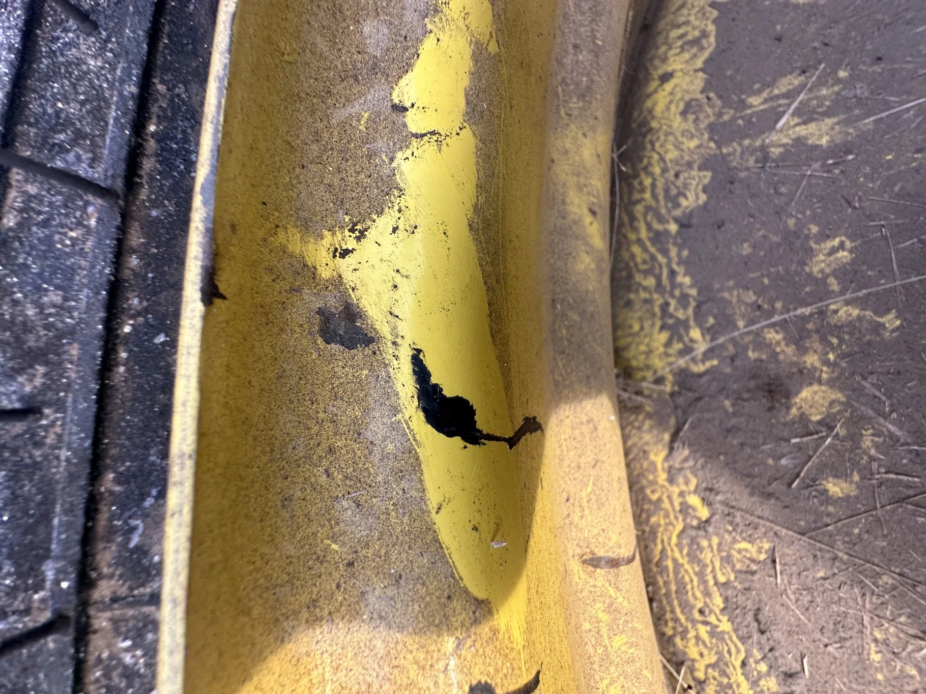 Used 85% 520/85R42 Goodyear Ultra Torque Radial R-1 (157A8) (Lug cuts, stubble) TL on a 18 x 42 JD Y image 9