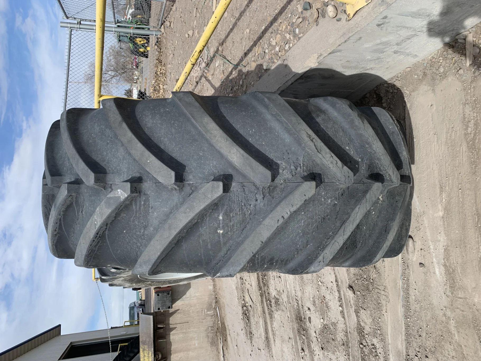 Used 710/70R38 171D Michelin MachXBib R-1W TL 90-95% On 23 X 38 Formed 8-10.82-8.75 6" Off Wheel image 4