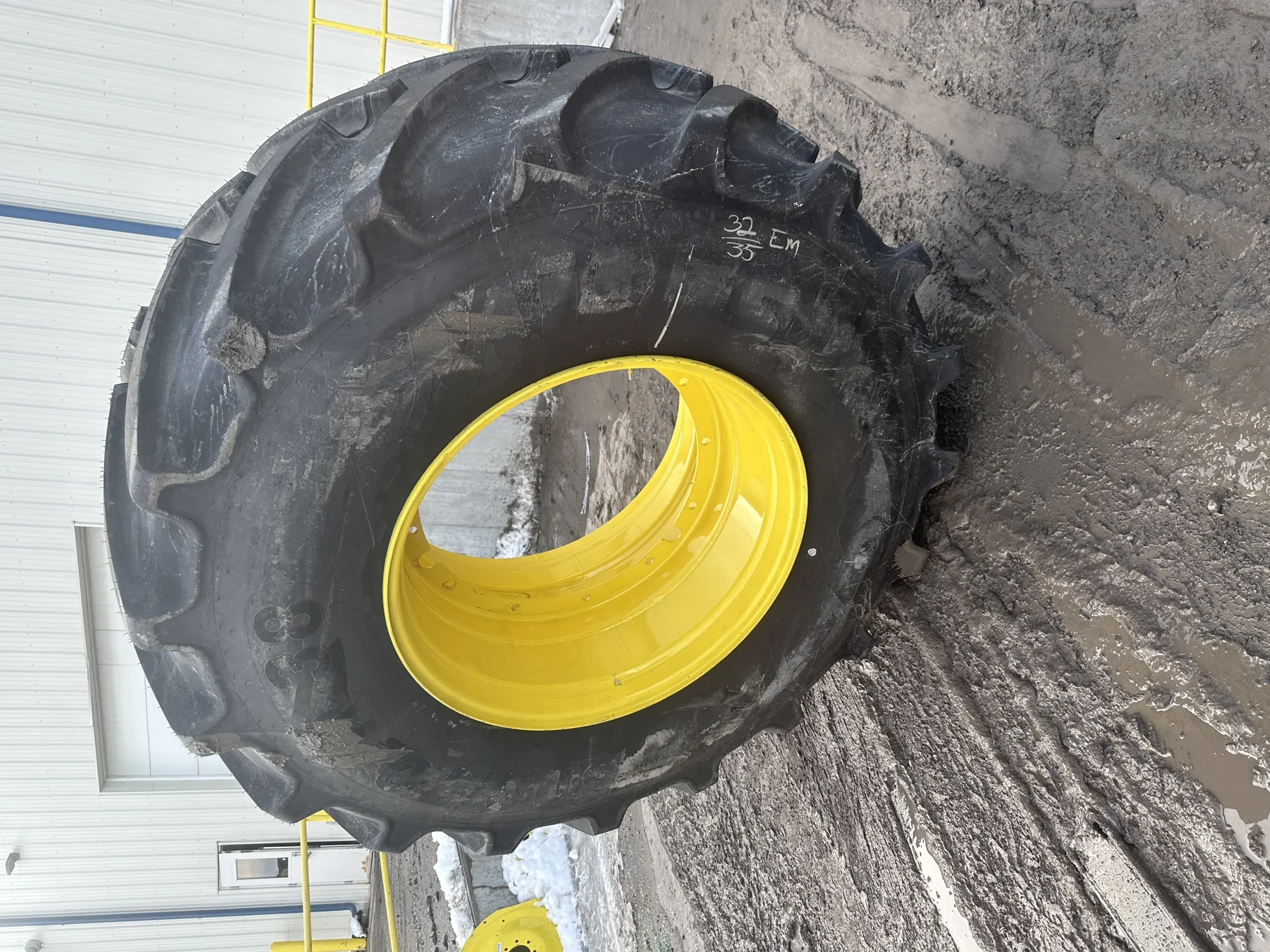 Take-Off 800/70R38 173D/176A8 Mitas SFT TL on 27 X 38 12-32.047-30.09 (-4.375 OS) JD Stub Disc Wheel