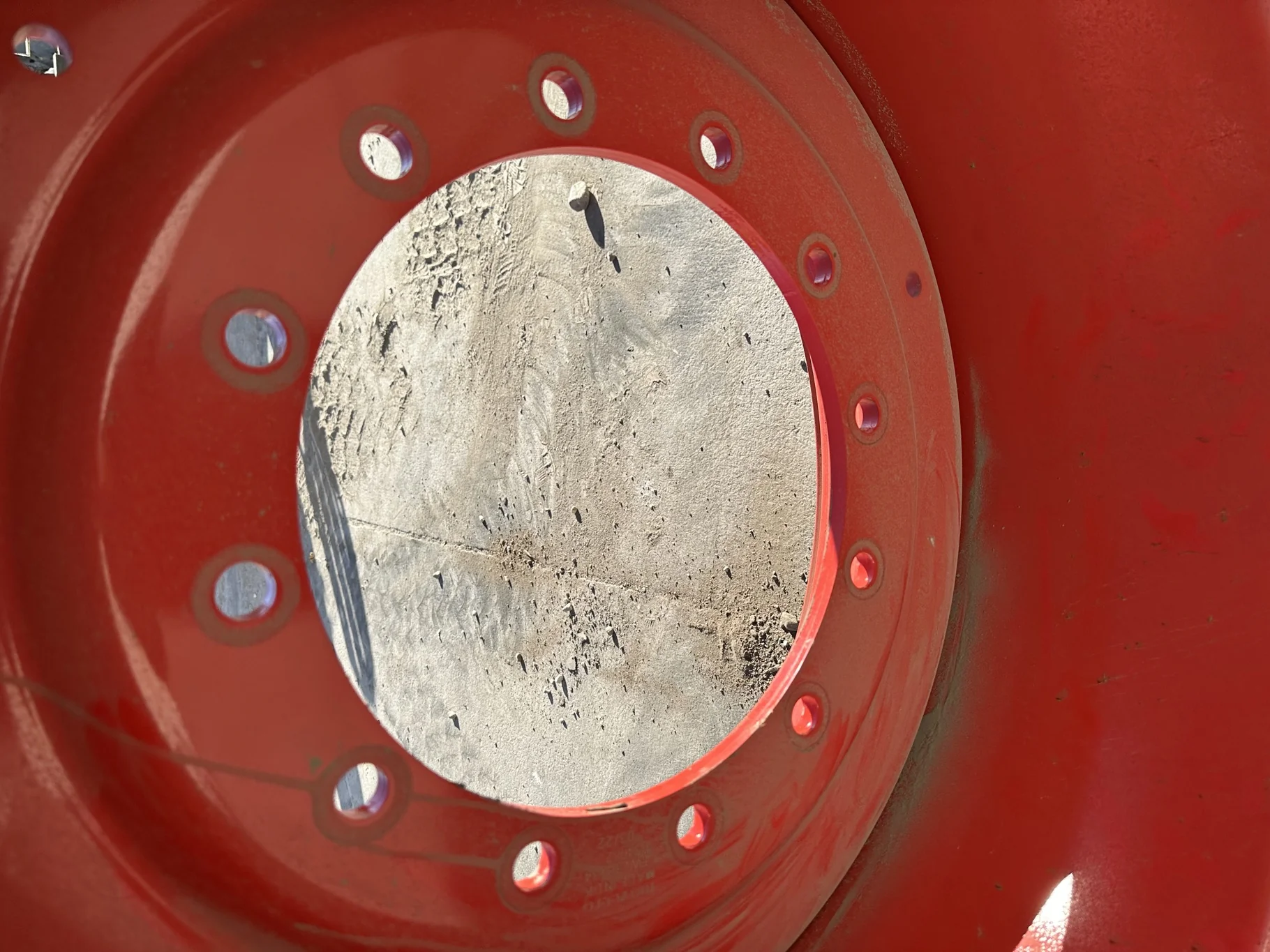Used VF650/60R34 168D/165E Michelin AxioBib 2 TL 90-95% On 23 x 34 12-16.732 Fendt Red Wheel image 3
