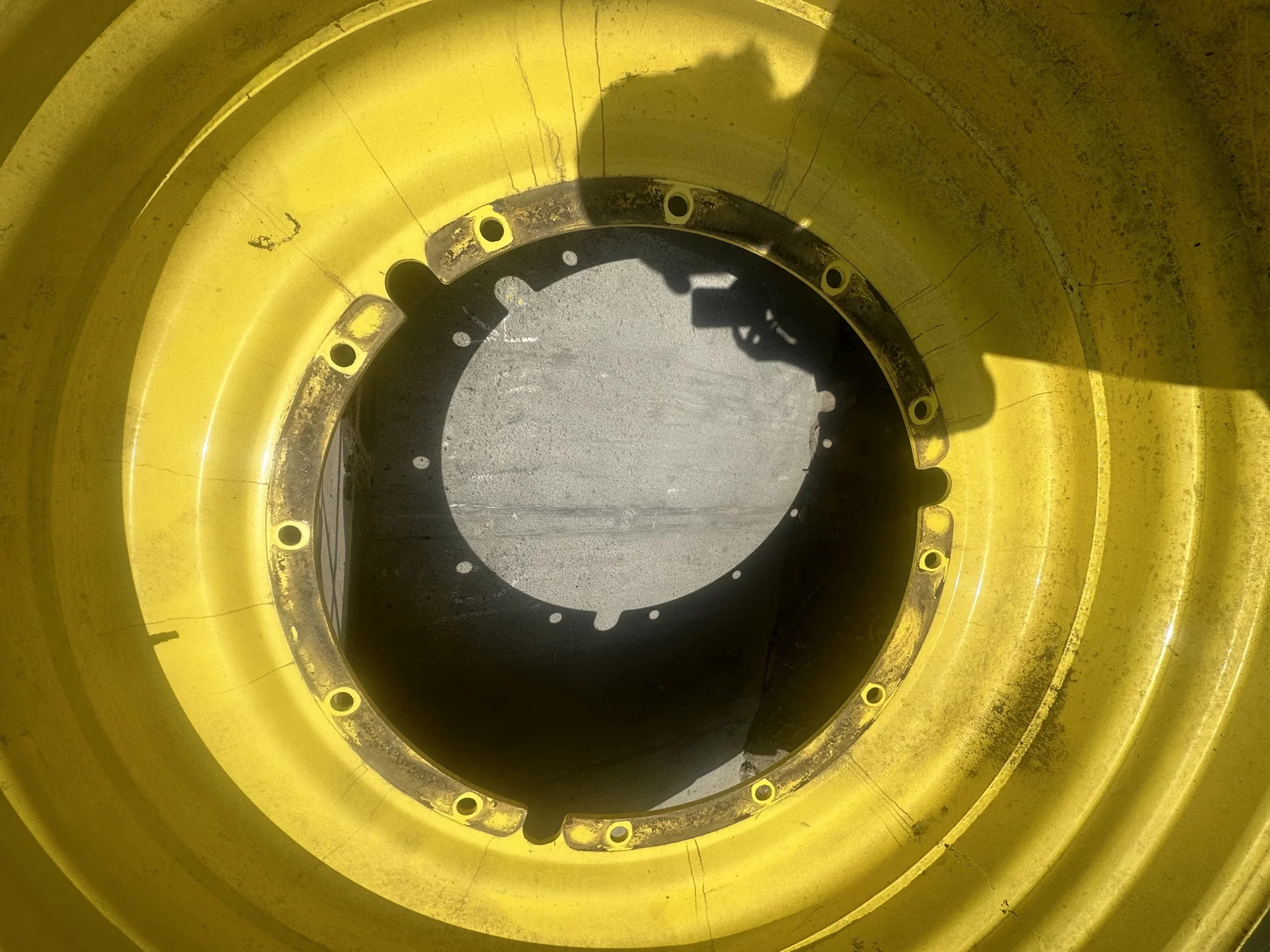 Used 85% 480/80R50 (18.4R50) Michelin AgriBib 2 R-1W (159A8/159B) TL on a 15 x 50 JD Yellow 12 image 3