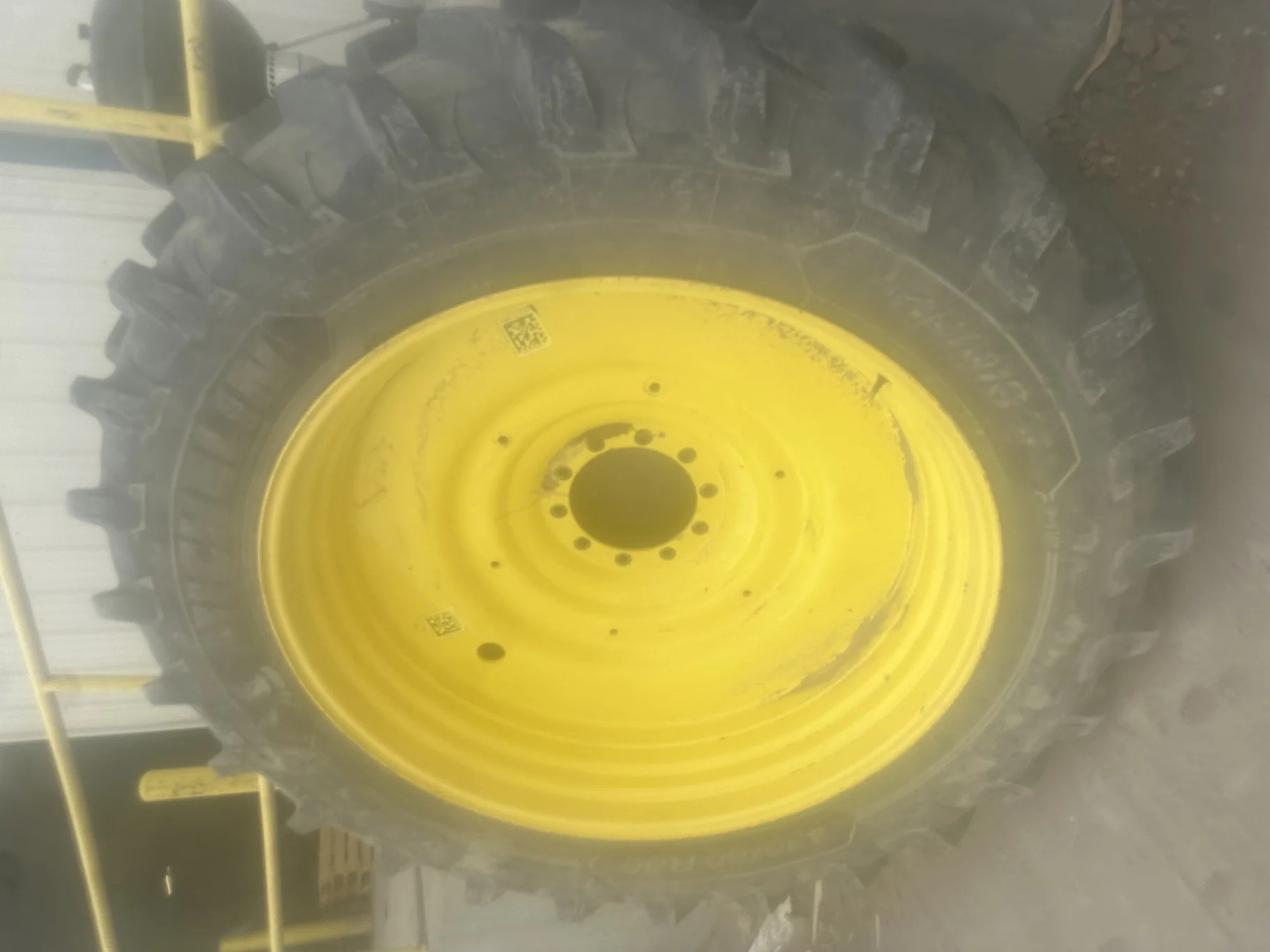 Used 85% 480/80R50 (18.4R50) Michelin AgriBib 2 R-1W (159A8/159B) TL on a 15 x 50 JD Yellow 10
