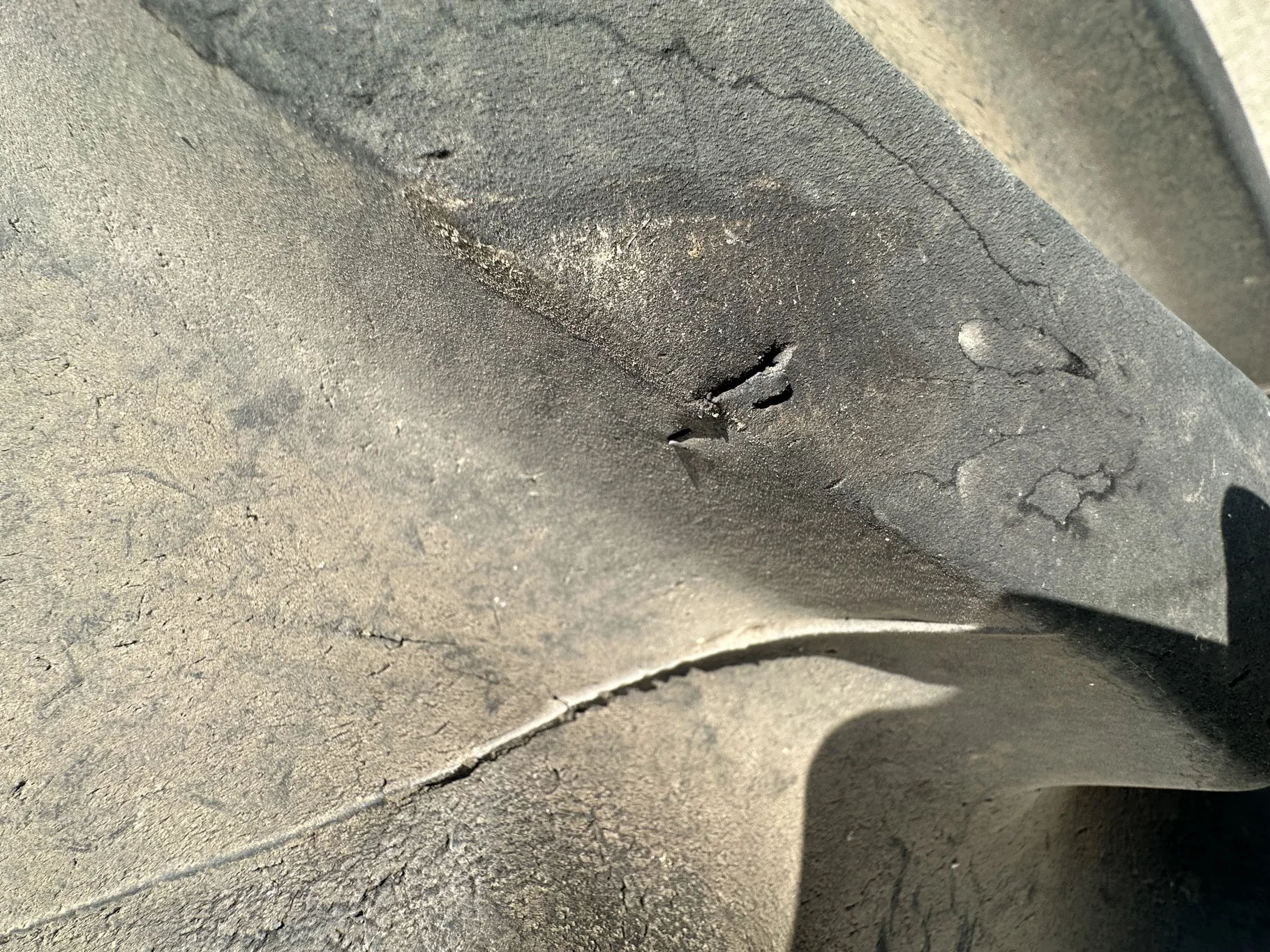 Used 90% 650/65R38 Firestone Radial 9000 R-1W (166D) on 23 x 38 Silver 8 Bolt Sprayer Wheel image 7