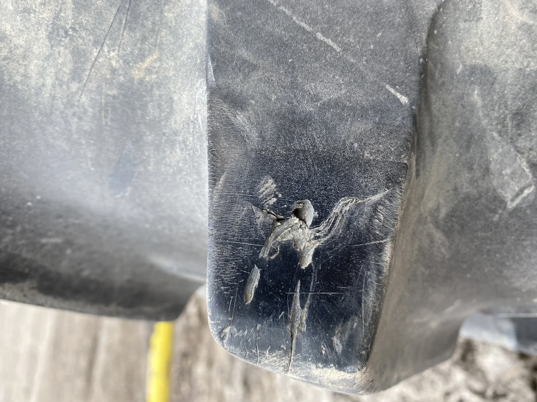 Used 70% 320/85R38 Michelin AgriBib Row Crop R-1W (143A8/143B) TL on a 10 x 38 New Holland White Waf image 8