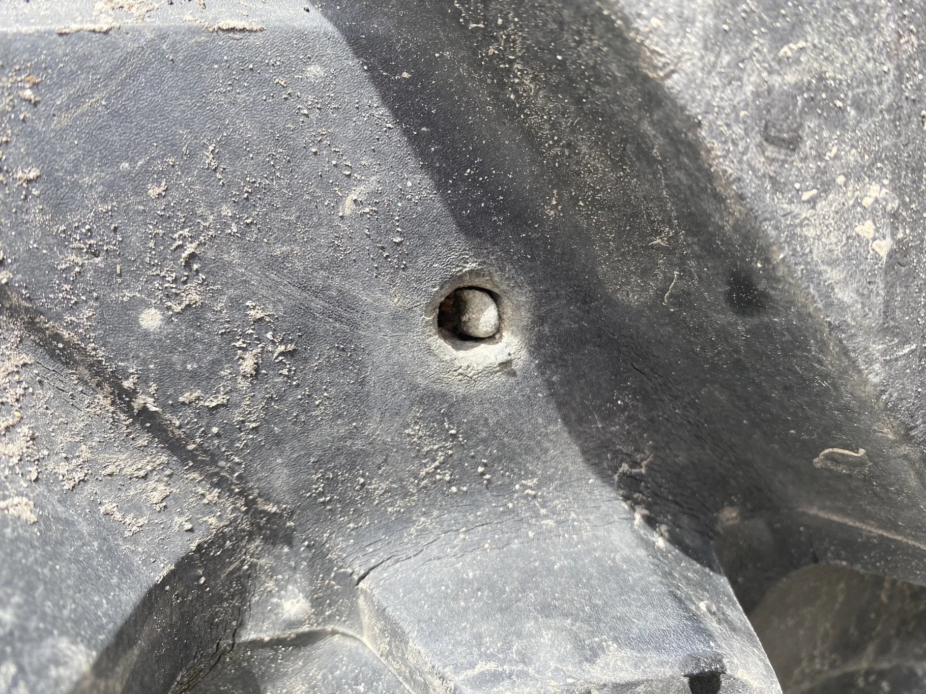 Used 75% 380/90R50 Michelin Agribib Row Crop R-1W (151A8/151B) TL on a 12 x 50 NH White GKN S image 3