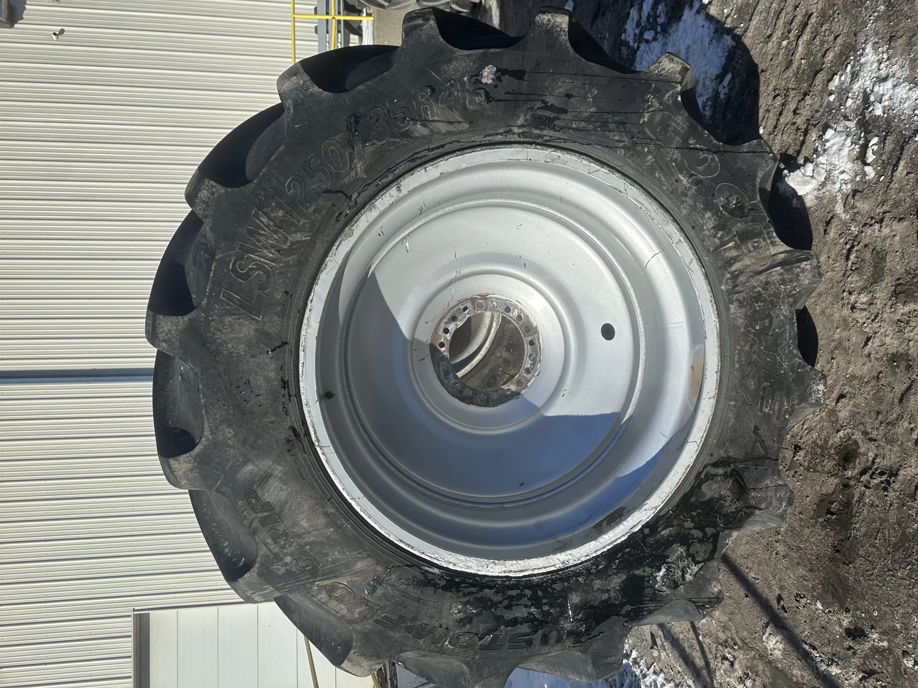 Used 75% LSW1250/35R46 Goodyear Optitrac R-2 (202D) TL on a 44 x 46 Case Silver 20 Bolt Combine Whe image 2