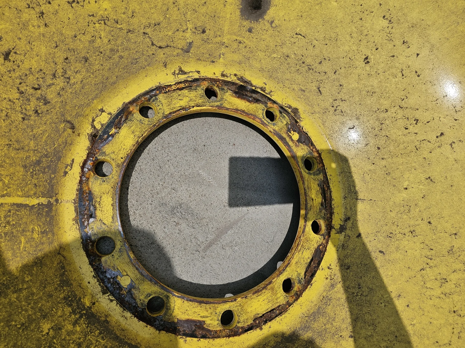 Used 80% 520/85R42 Firestone Radial All Traction 23 R-1W (157B) TL on 18 x 42 John Deere Yellow 10 image 6