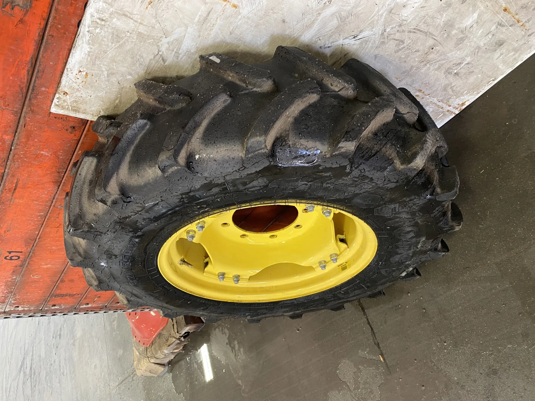 Used 85% 320/85R24 Firestone Performer 85 R-1W (122D) TL on a 10 x 24 John Deere Yellow 8 Bolt 6 Lo image 5