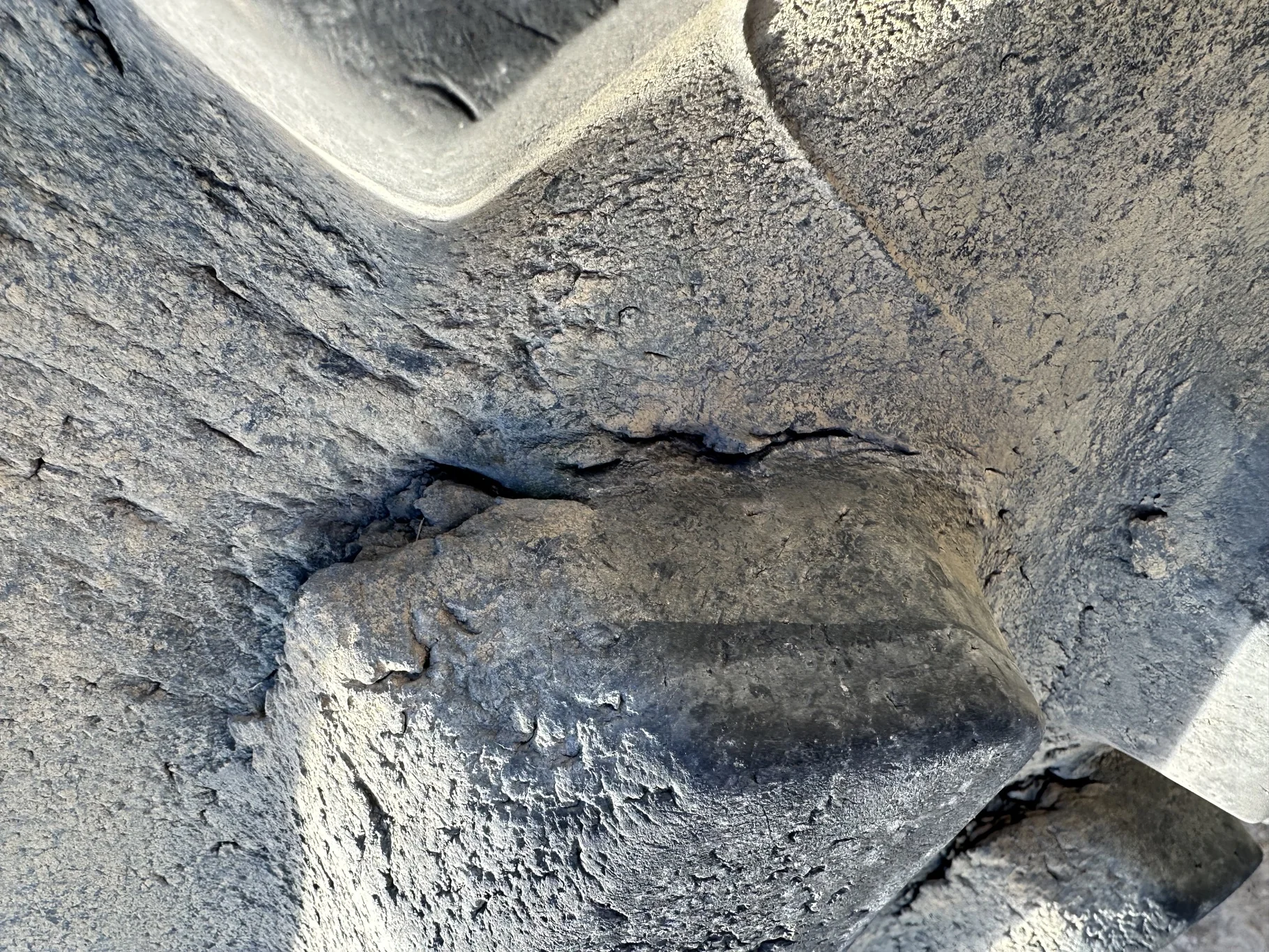Used 90% IF1250/50R32 CFO Firestone Radial Deep Tread 23 R-1W (201B) TL on a 44 x 32 JD Yello image 7