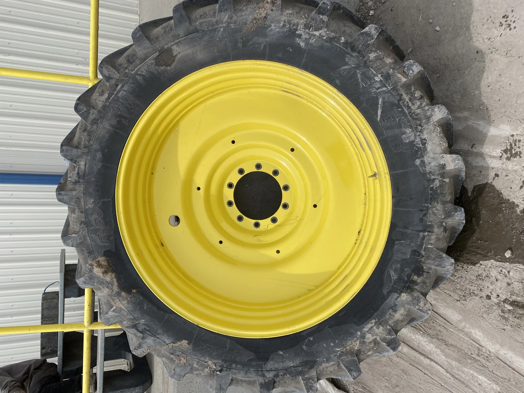 Used 85% 480/80R50 (18.4R50) Michelin AgriBib 2 R-1W (159A8/159B) TL on a 15 x 50 JD Yellow 10
