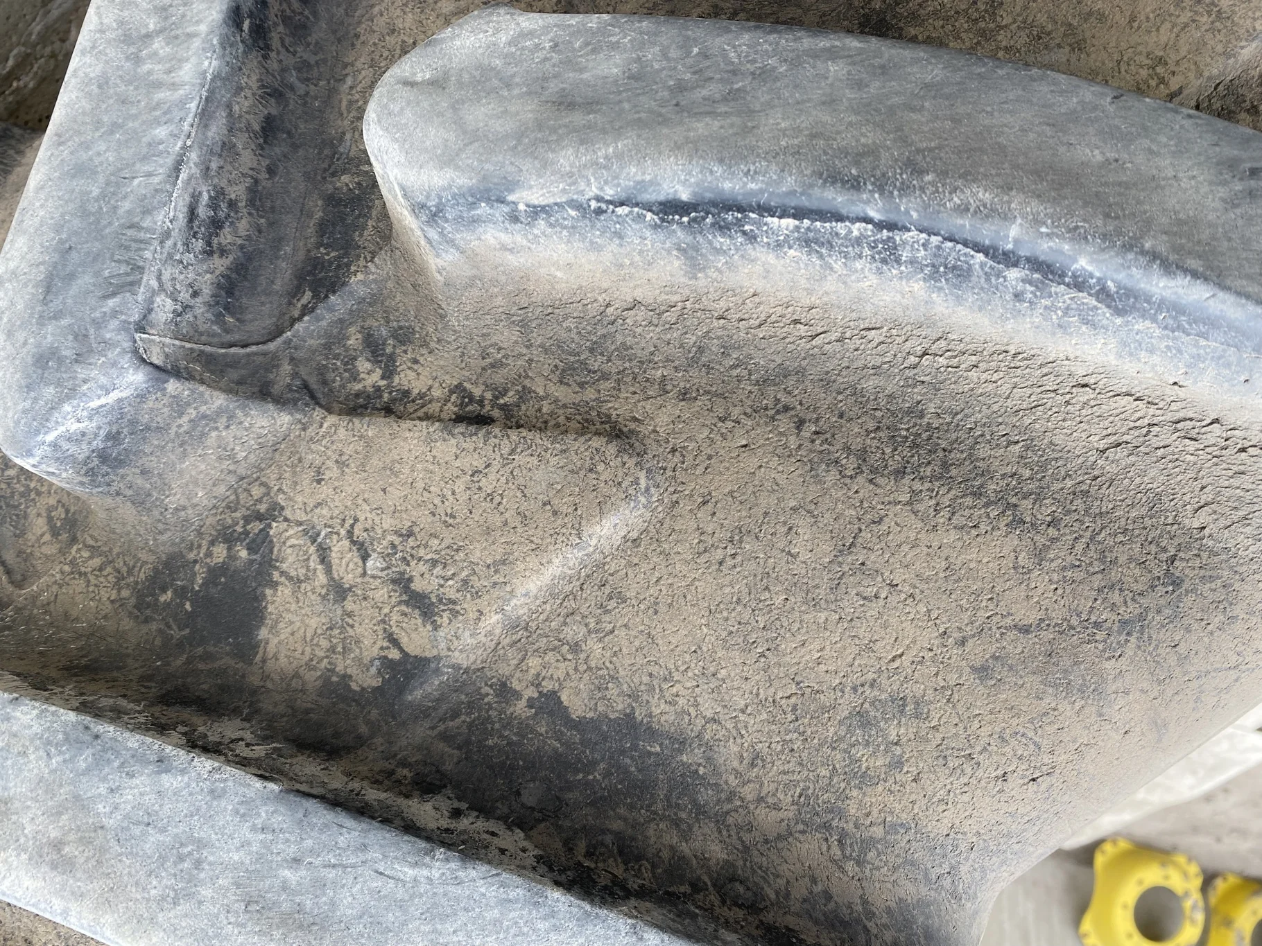 Used 85% 480/80R50 (18.4R50) Michelin AgriBib 2 R-1W (159A8/159B) TL on a 15 x 50 JD Yellow 12 image 5
