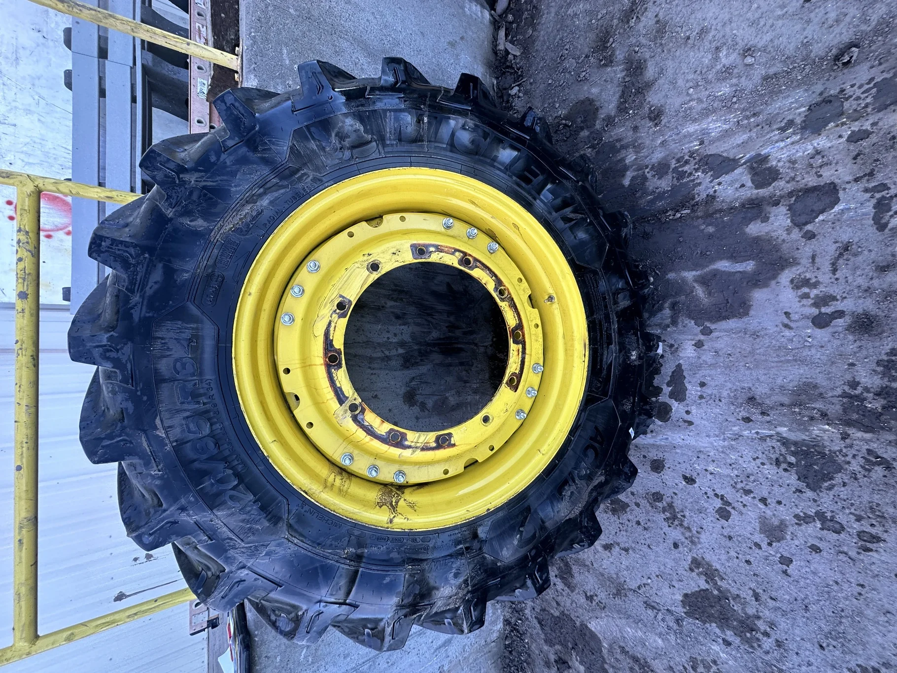 Used 90% 420/85R34 (16.9R34) Michelin AgriBib 2 R-1W 147A8/147B TL on a 15 x 34 JD Yellow Waff image 2