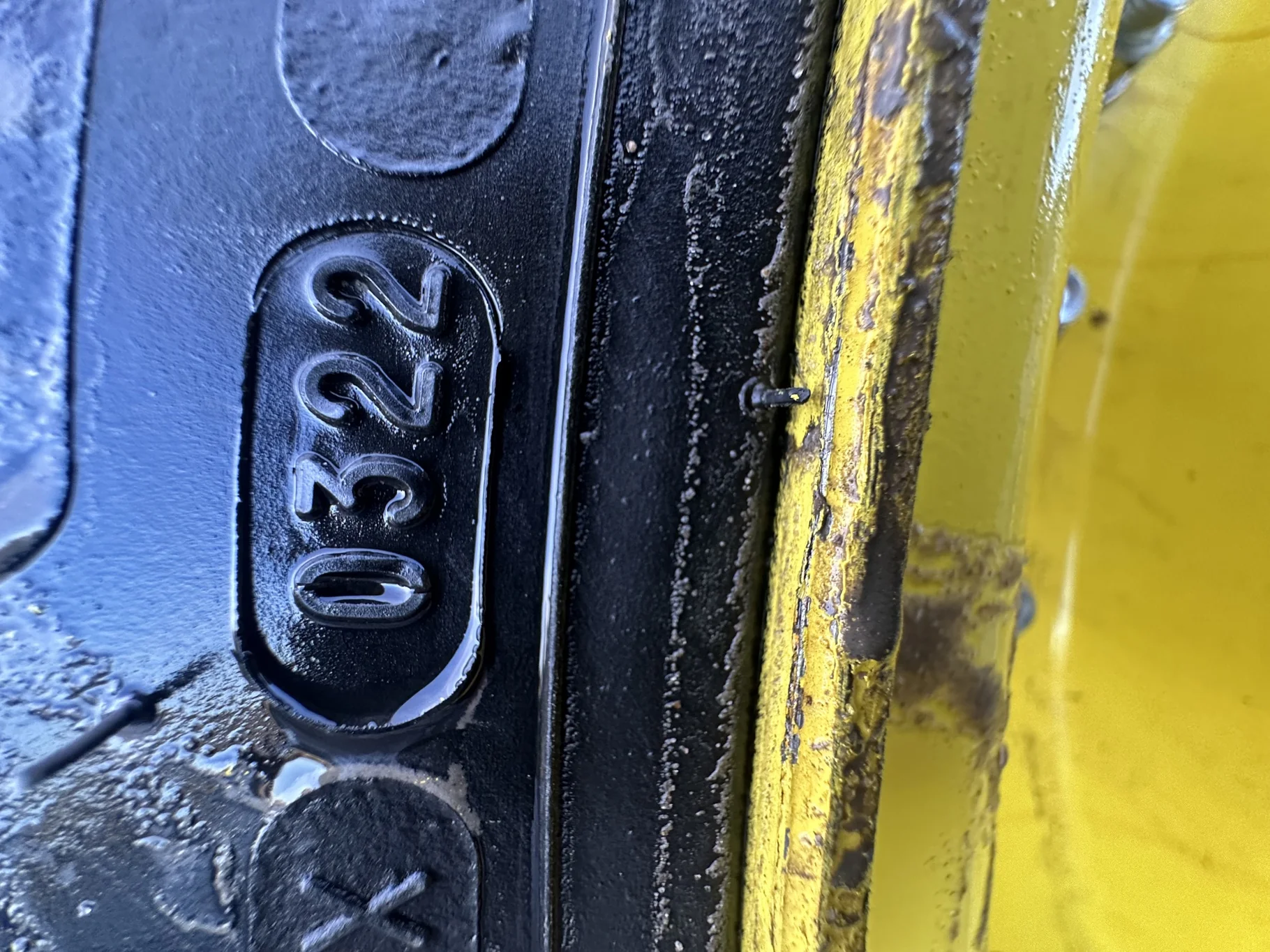 Used 90% 420/85R34 (16.9R34) Michelin AgriBib 2 R-1W 147A8/147B TL on a 15 x 34 JD Yellow Waff image 6