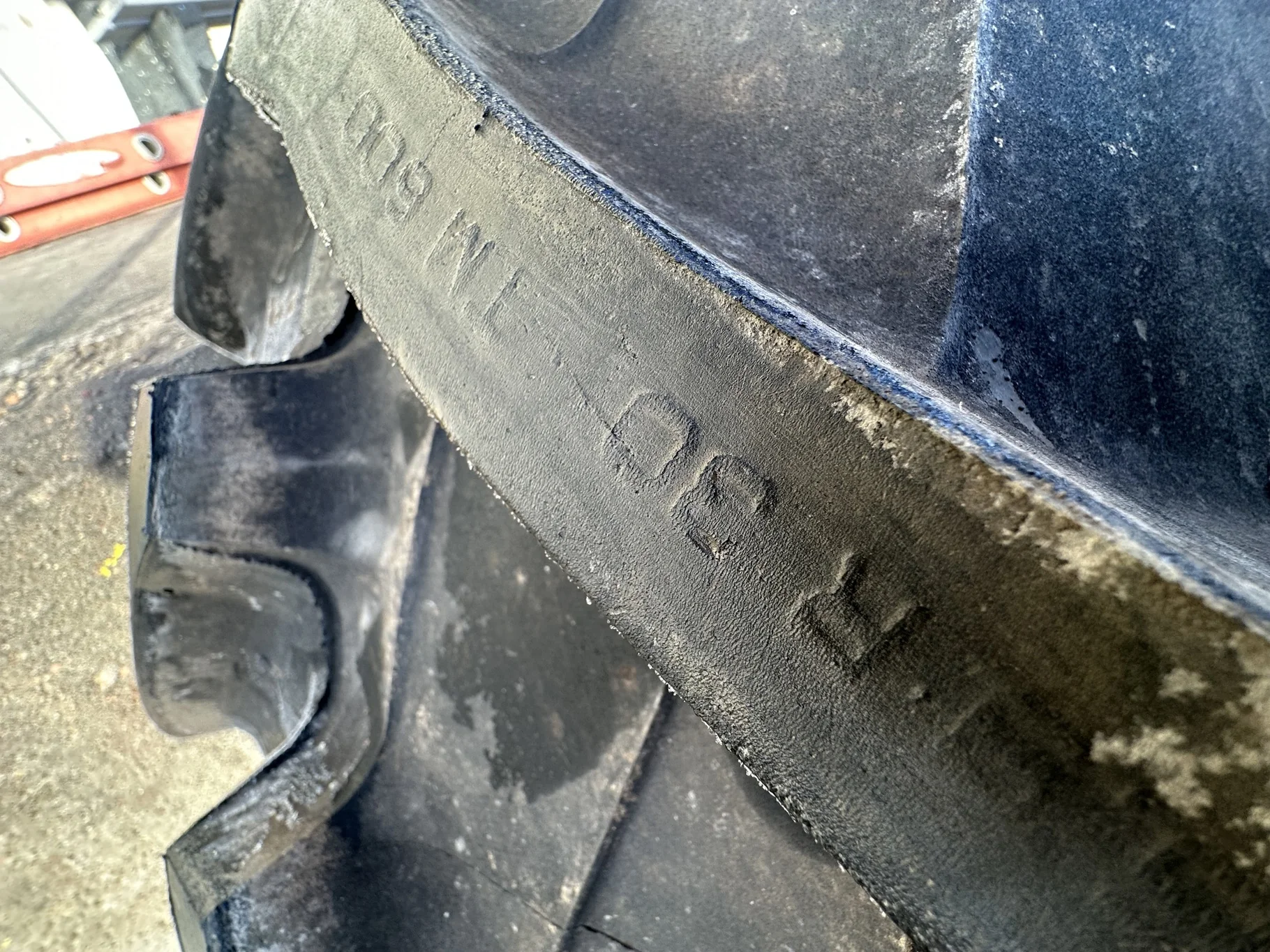Used 98% 420/85R30 Trelleborg TM600 R1W 140A8 on a 15 x 30 NH White 12 Stub Disc Wheel With A image 6