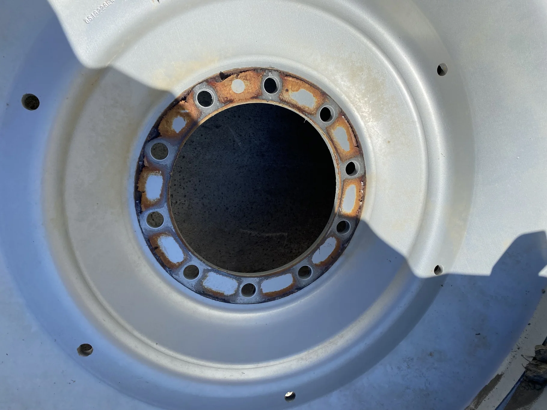 Used 60% 520/85R42 (20.8R42) Michelin AgriBib 2 R-1W (162A8/162B) TL on a 18 x 42 Case Silver 10 Bo image 7
