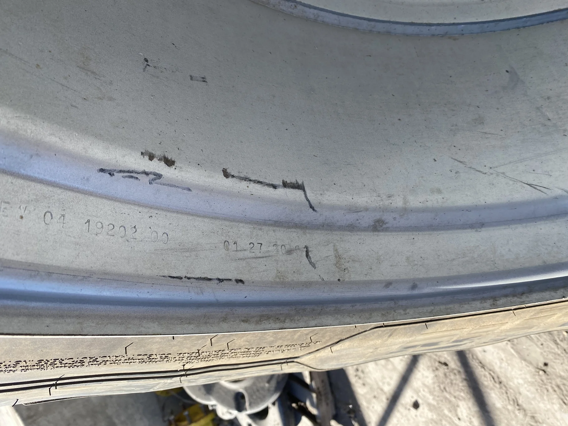 Used 60% 520/85R42 (20.8R42) Michelin AgriBib 2 R-1W (162A8/162B) TL on a 18 x 42 Case Silver 10 Bo image 8