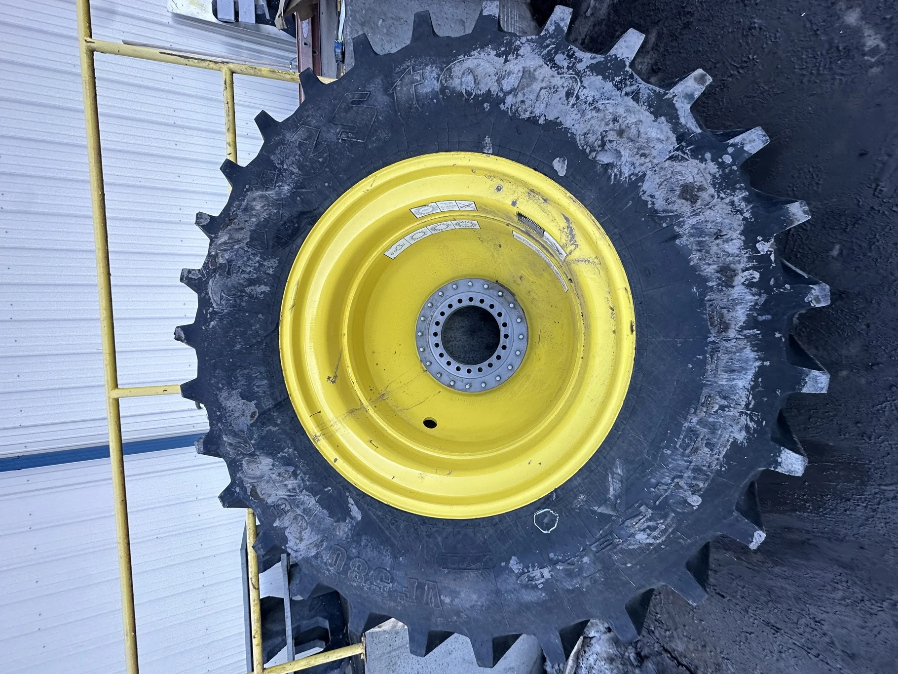 Used 95% VF580/85R42 CFO Firestone Radial Deep Tread 23 R-1W 178B TL on a 18 X 42  XE Series JD 20 image 2