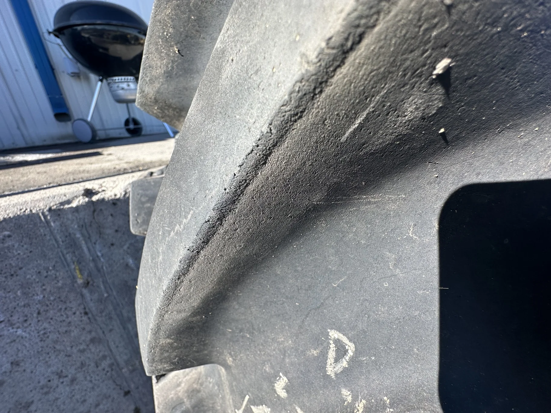 Used 95% VF580/85R42 CFO Firestone Radial Deep Tread 23 R-1W 178B TL on a 18 X 42 XE Series  JD image 9