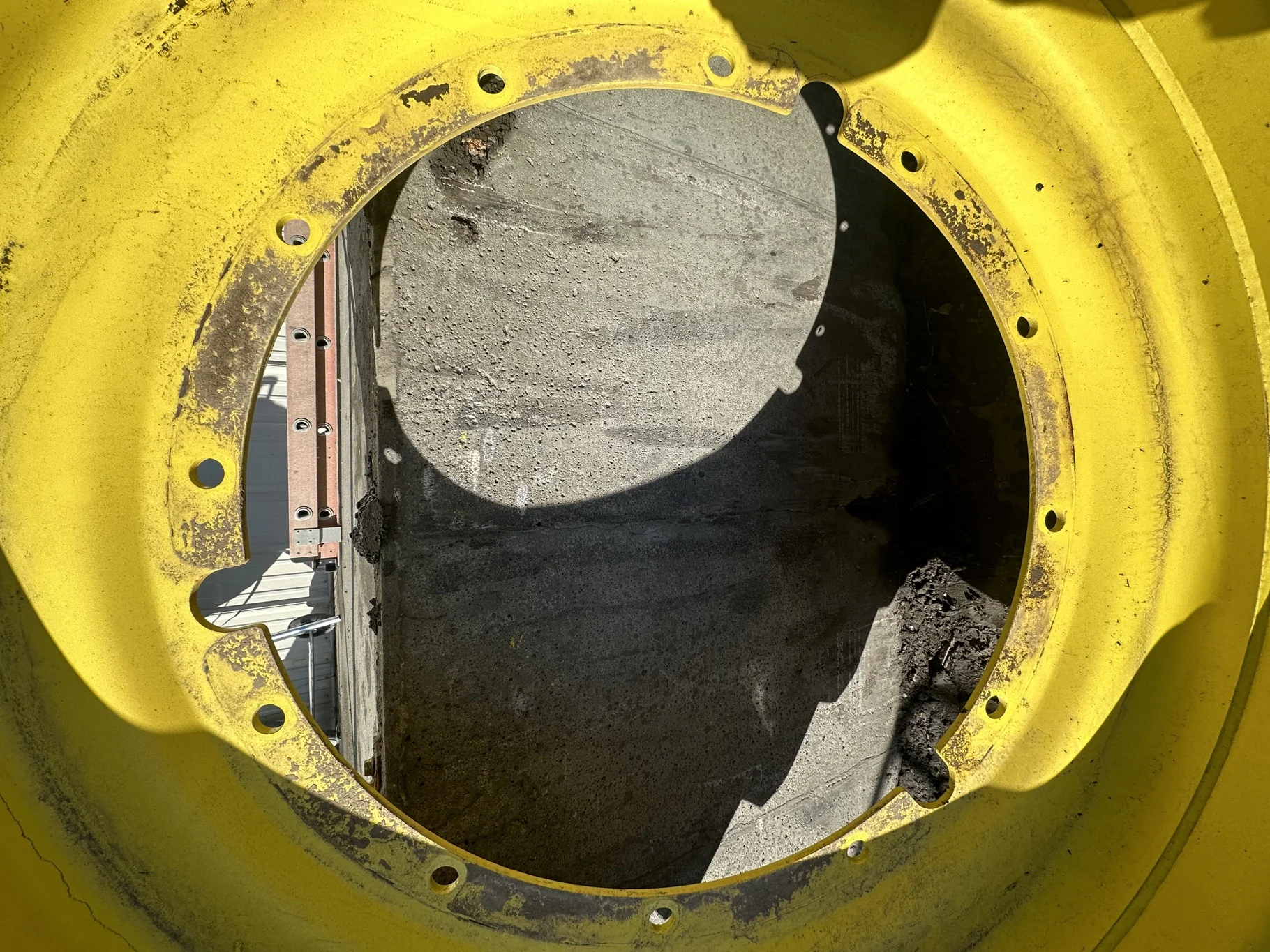 Used 80% VF480/80R50 Michelin SprayBib R-1W 179D TL on a 15 x 50 JD Yellow 12 Bolt Stub Disc ( image 3
