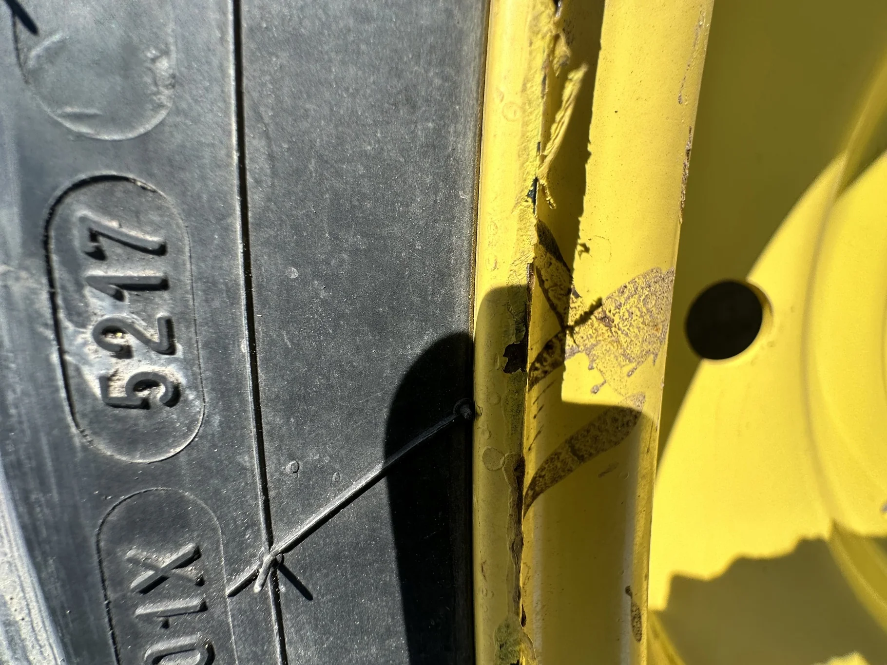 Used 85% VF480/80R50 Michelin SprayBib R-1W 179D TL on a 15 x 50 JD Yellow 10 Bolt (.906) Dual image 7