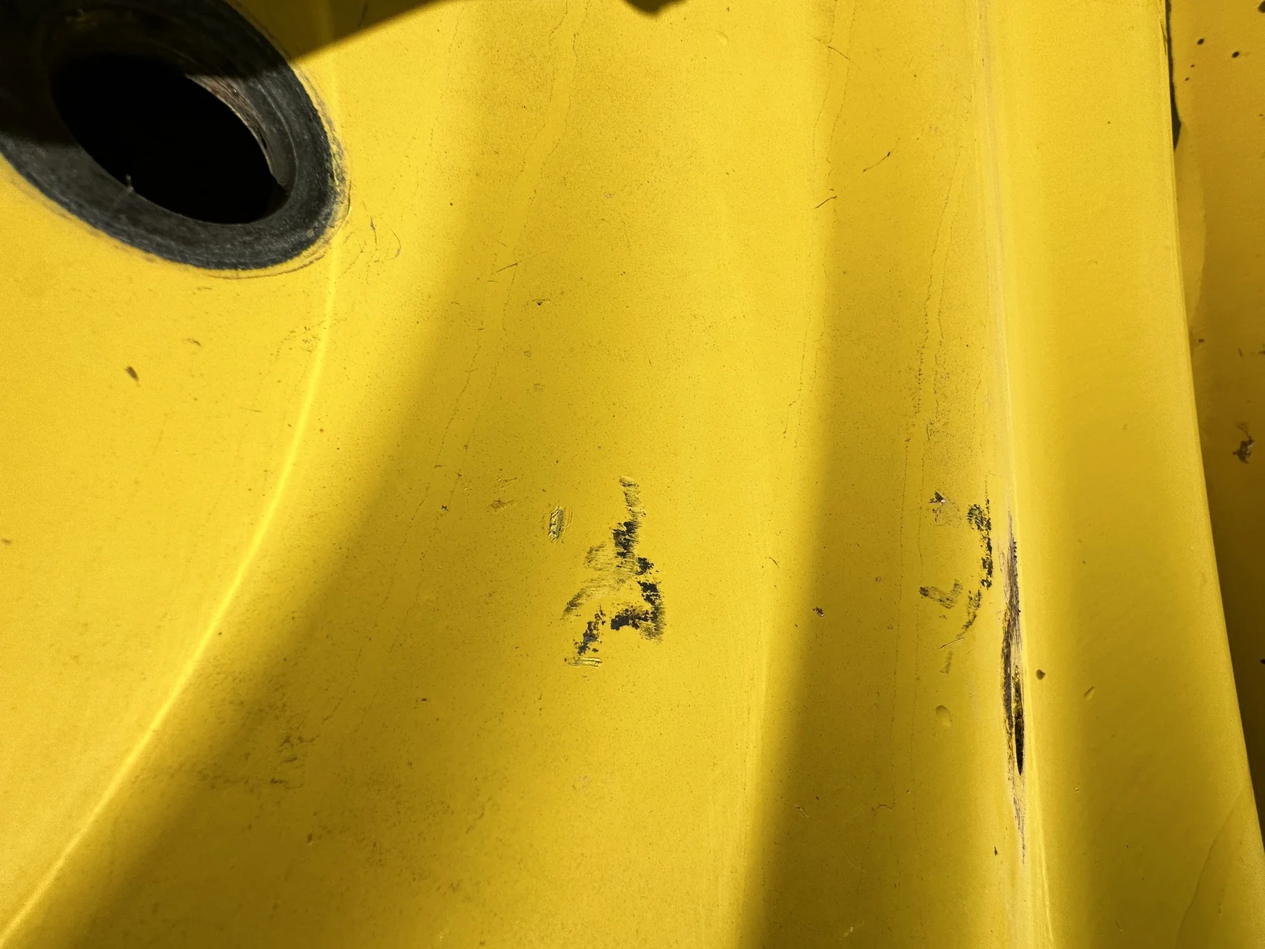 Used 85% VF480/80R50 Michelin SprayBib R-1W 179D TL on a 15 x 50 JD Yellow 10 Bolt (.906) Dual image 9