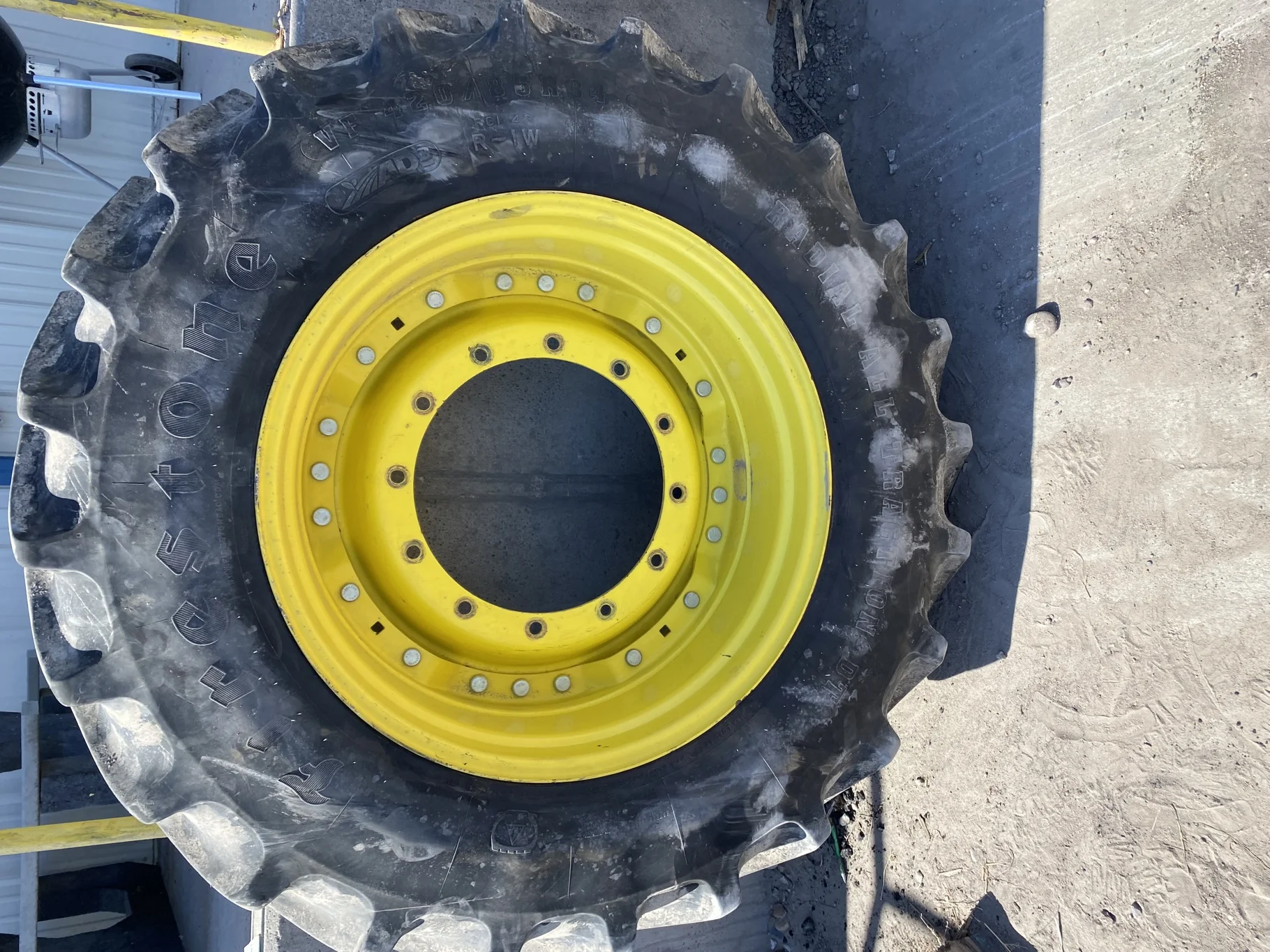 Used 90% VF420/85R34 Firestone Radial All Traction DT R-1W 157B TL on a 15 x 34 JD Yellow Waffle image 5