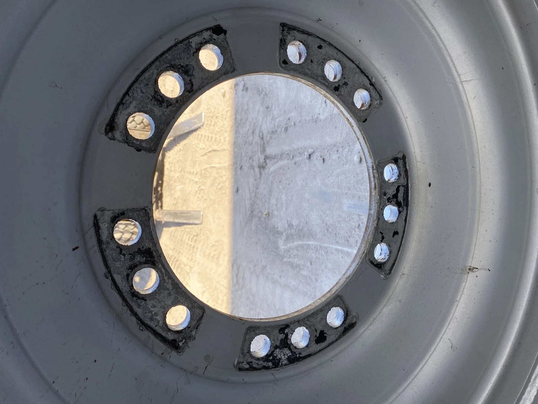 Used 80% 900/75R32 Firestone Radial All traction DT R-1W 184B TL on a 30 x 32 Case IH Silver 15 bolt image 5
