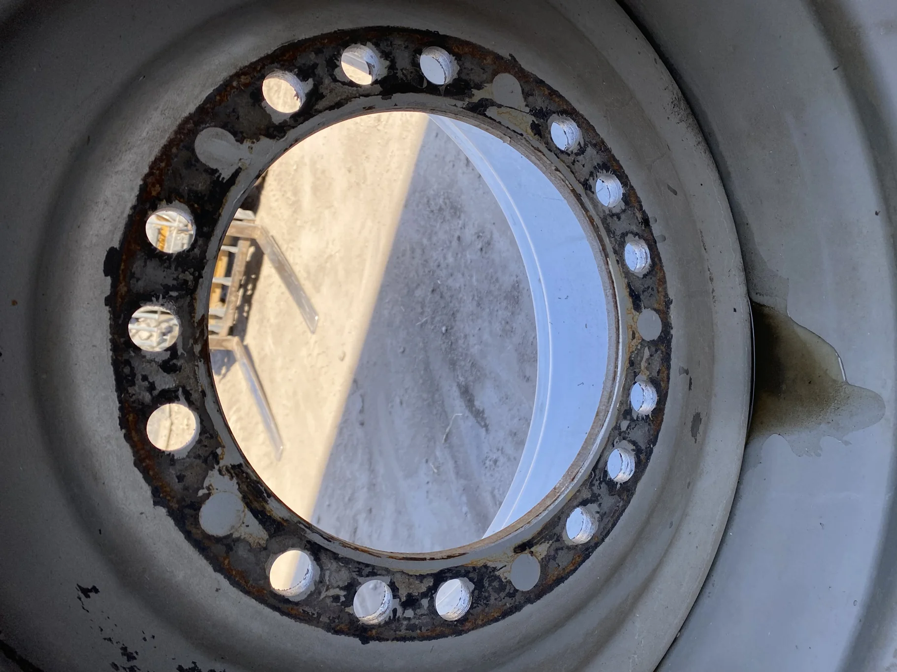Used 80% 900/75R32 Firestone Radial All traction DT R-1W 184B TL on a 30 x 32 Case IH Silver 15 bolt image 8