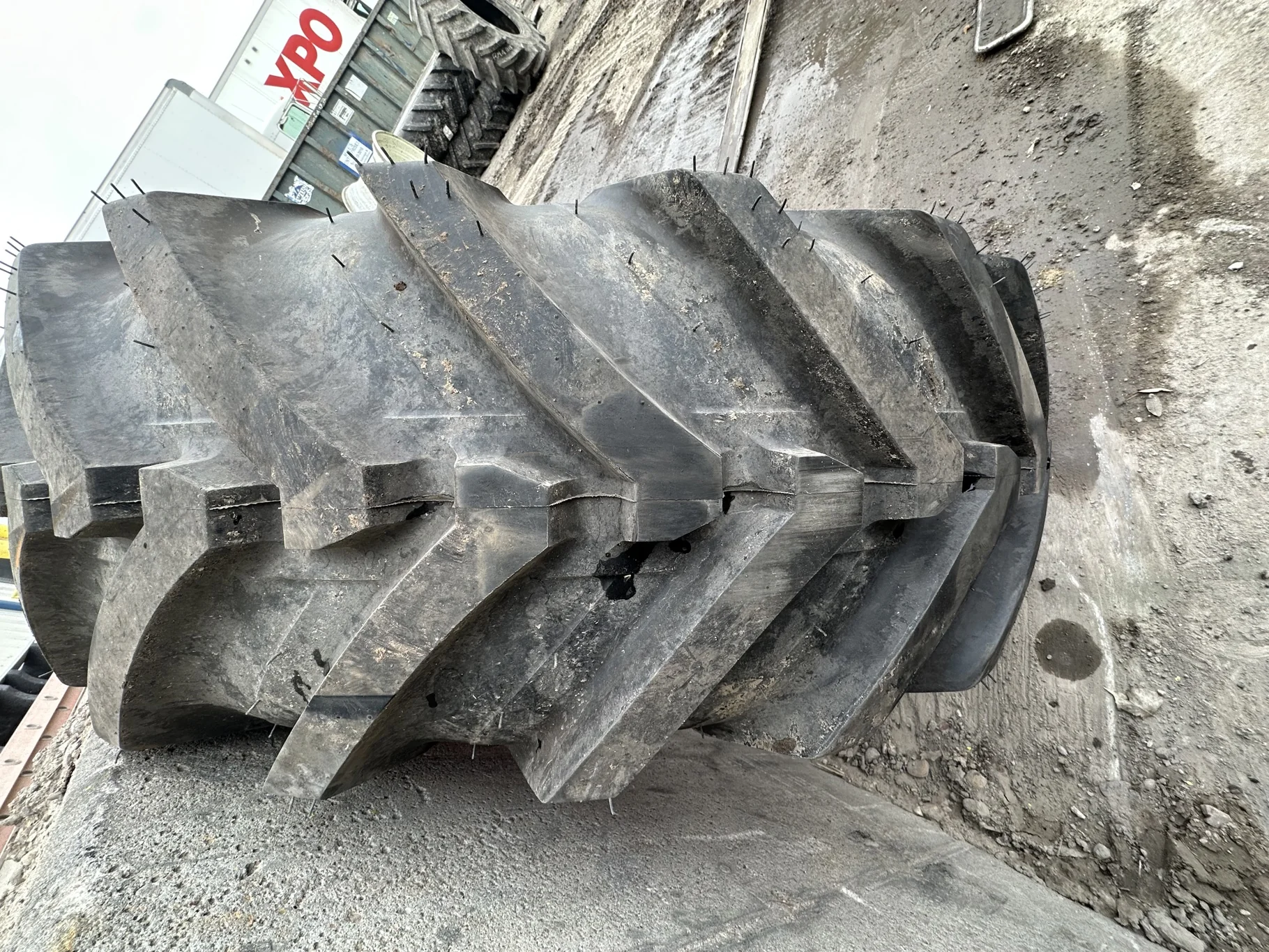Used 440/80/R28 Michelin XMCL (156B) on 15 x 28 Kubota orange wheels (10-13-11)(Little bit of road w image 6