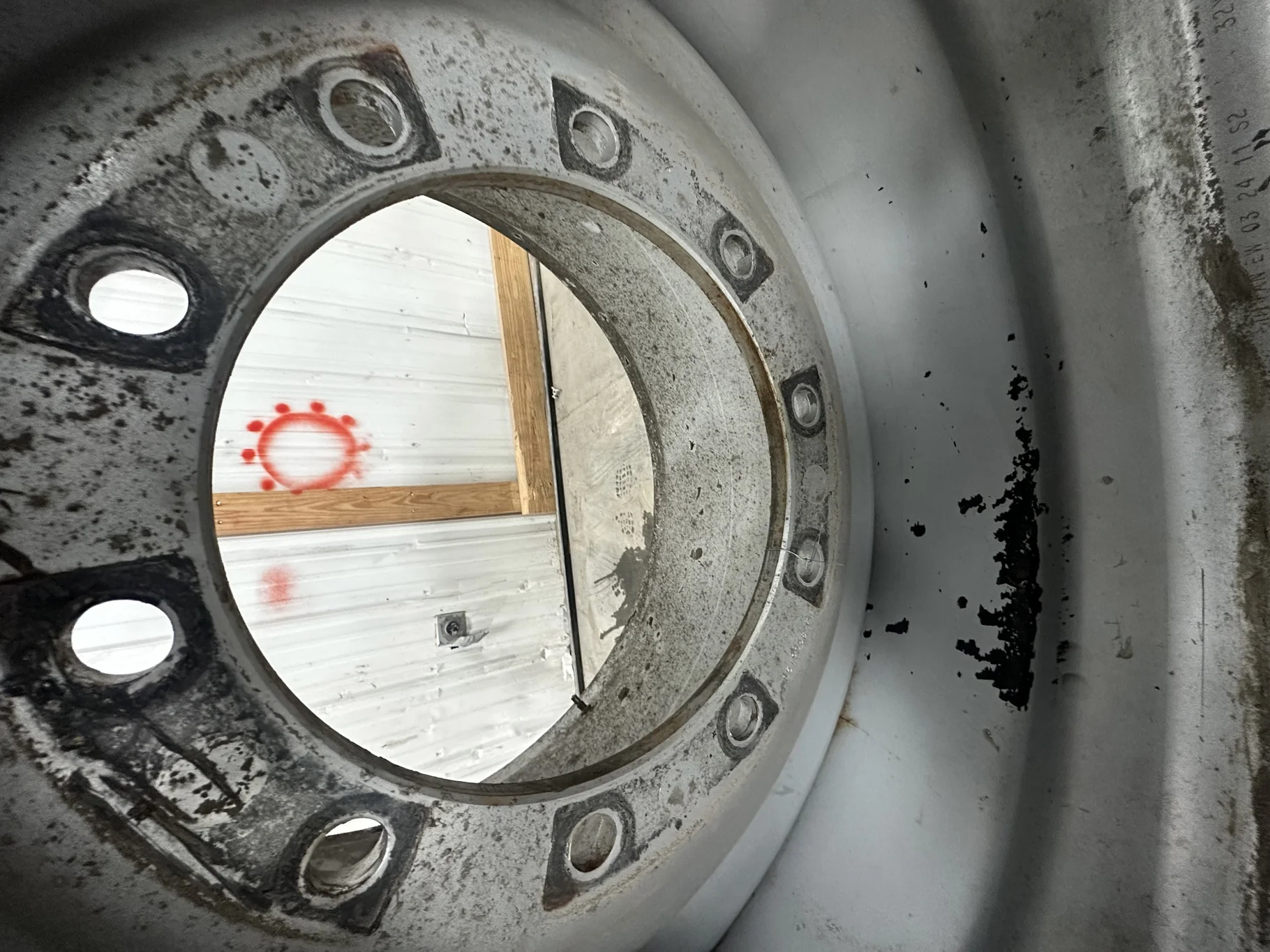 Used 78% 900/60R32 Firestone Radial All Traction 23 R-1 176B TL on 30 x 32 Case Silver Plate W image 3