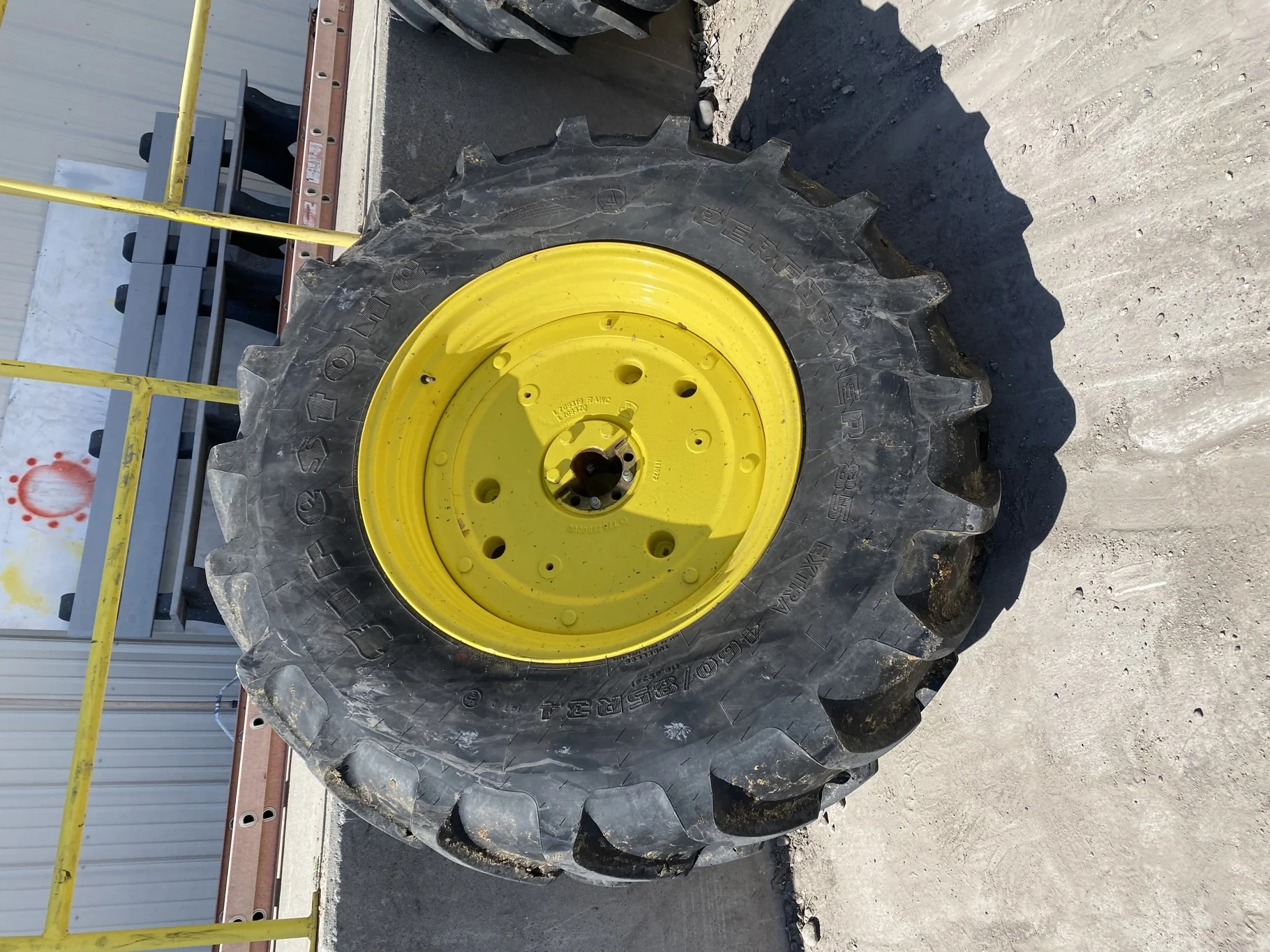 Used 75% 460/85R34 Firestone Performer 85 Extra R-1W (147D) TL on a 15 x 34 Manheim stub disc wheel image 2