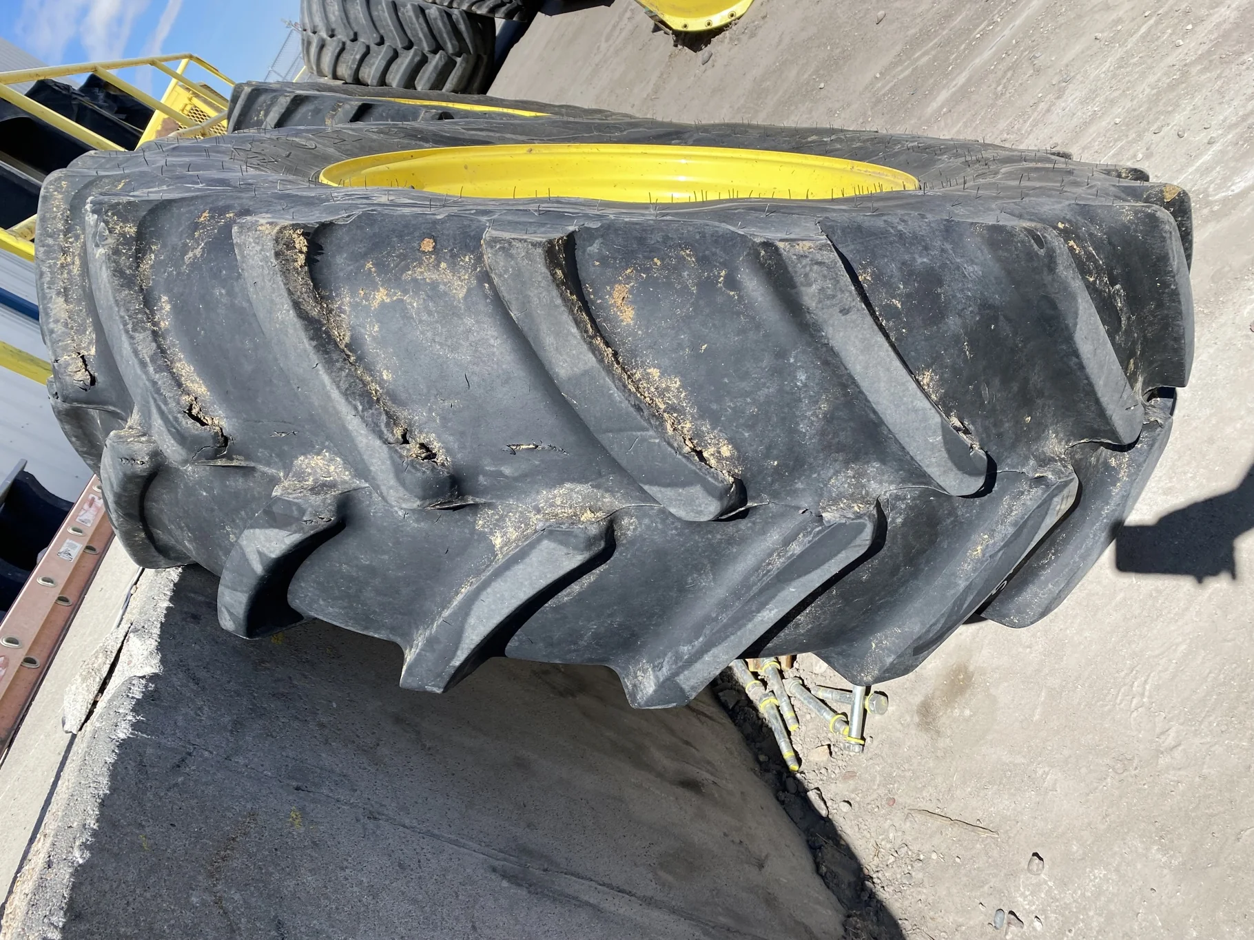 Used 75% 460/85R34 Firestone Performer 85 Extra R-1W (147D) TL on a 15 x 34 Manheim stub disc wheel image 3