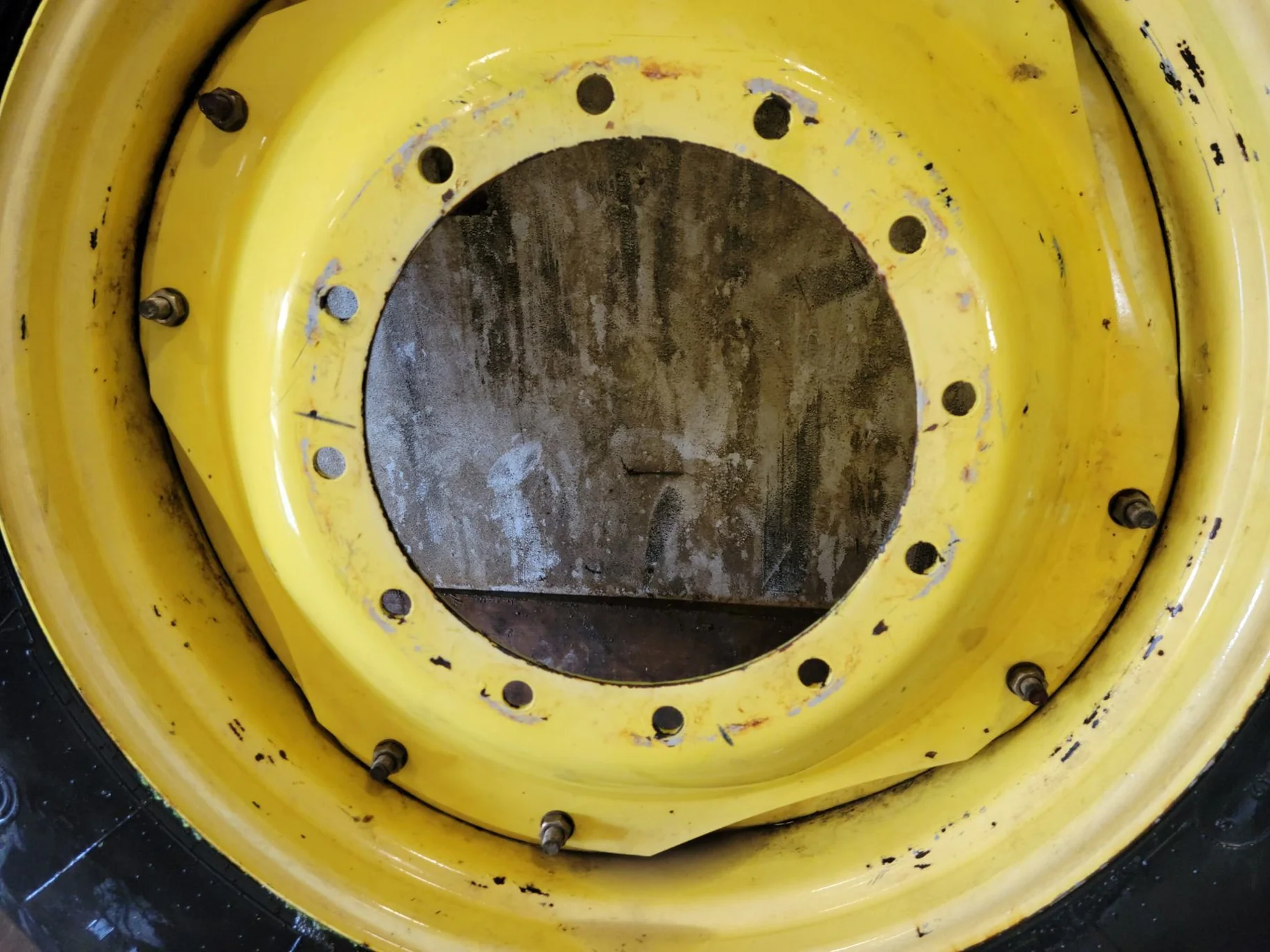 Used 45% 380/85R34 Goodyear Super Traction Radial DT800 on a 13 x 34 JD Yellow 12 Bolt Waffle image 2