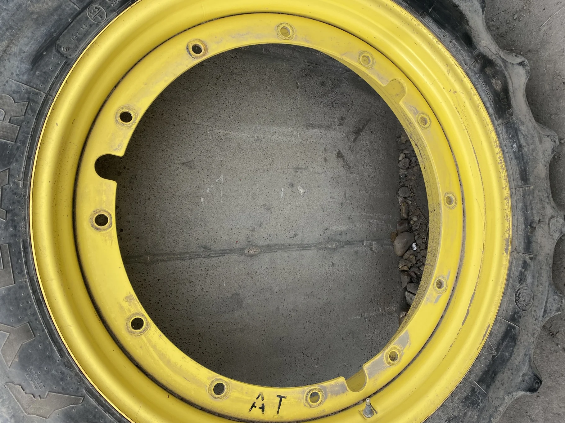 Used 40% 320/85R38 Goodyear Super Traction Radial (142D) R-1W TL on 10 x 38 John Deere Yellow Stub D image 2