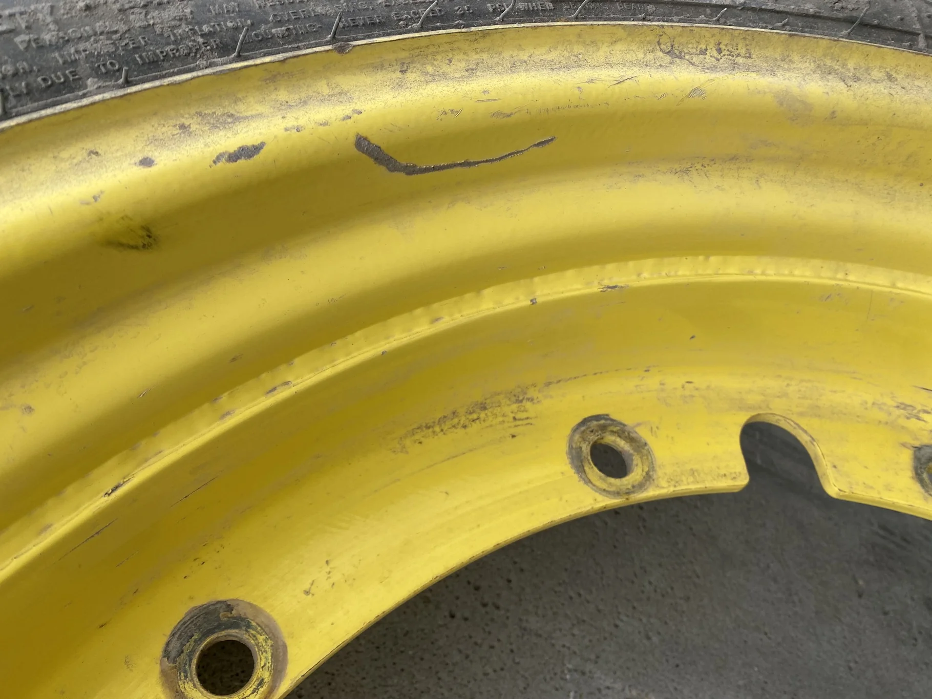 Used 40% 320/85R38 Goodyear Super Traction Radial (142D) R-1W TL on 10 x 38 John Deere Yellow Stub D image 5
