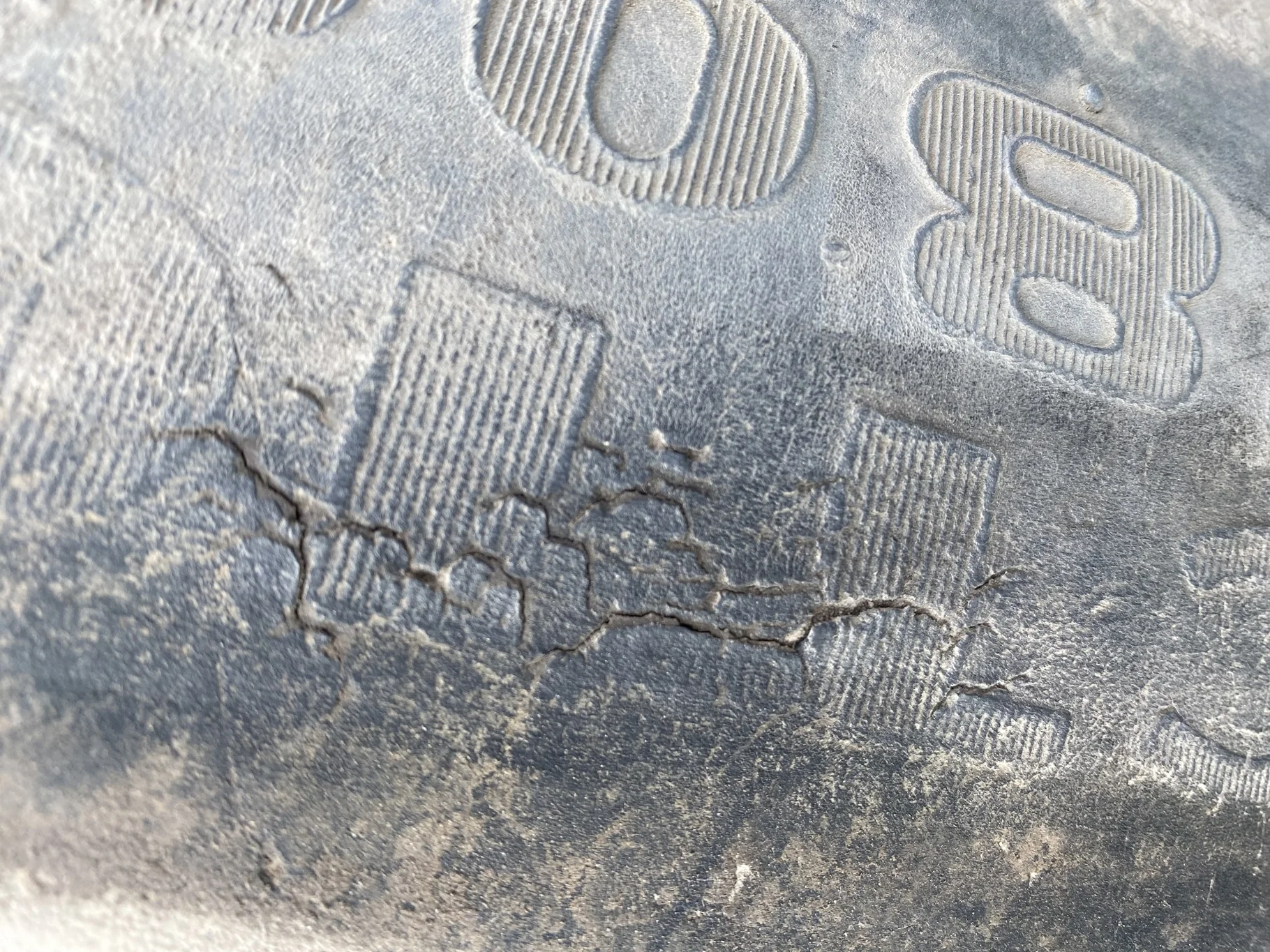 Used 40% 320/85R38 Goodyear Super Traction Radial (142D) R-1W TL on 10 x 38 John Deere Yellow Stub D image 6