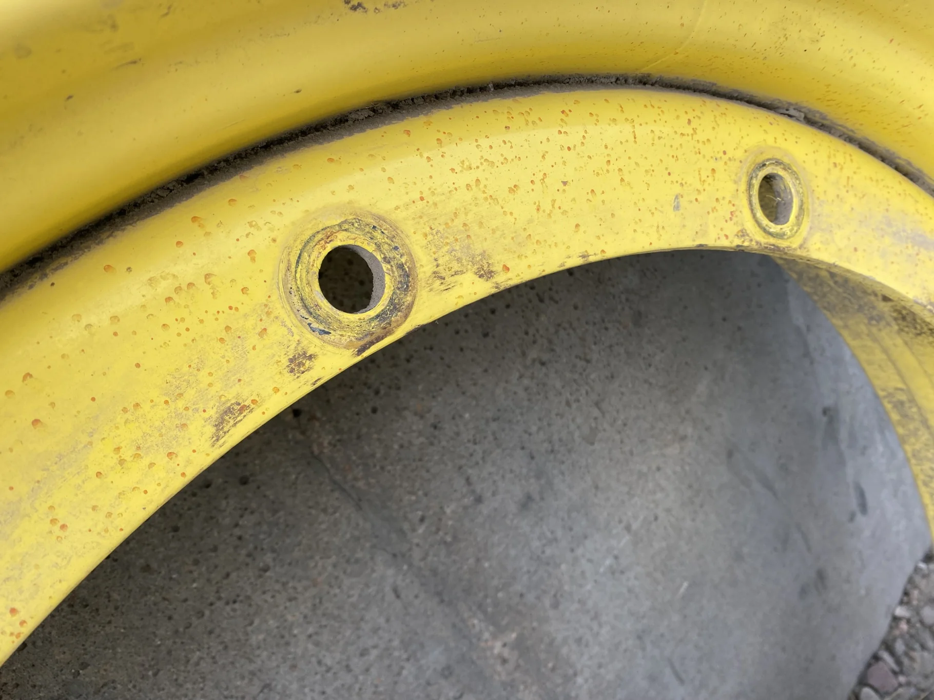 Used 40% 320/85R38 Goodyear Super Traction Radial (142D) R-1W TL on 10 x 38 John Deere Yellow Stub D image 8