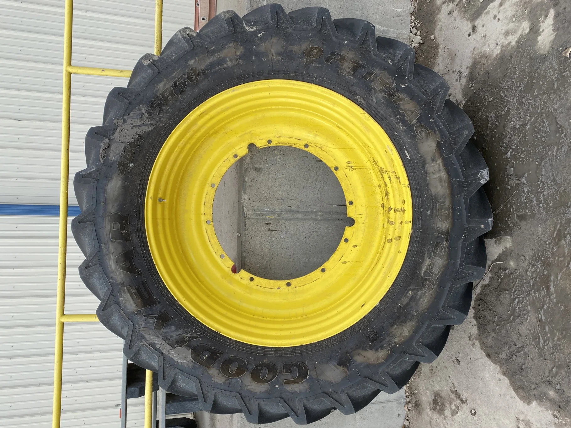 Used 90% 480/95R50 Goodyear Optitrac DT800 on 15 x 50 JD Stub Disc (164A8) (Lug Stubble, Paint Spots