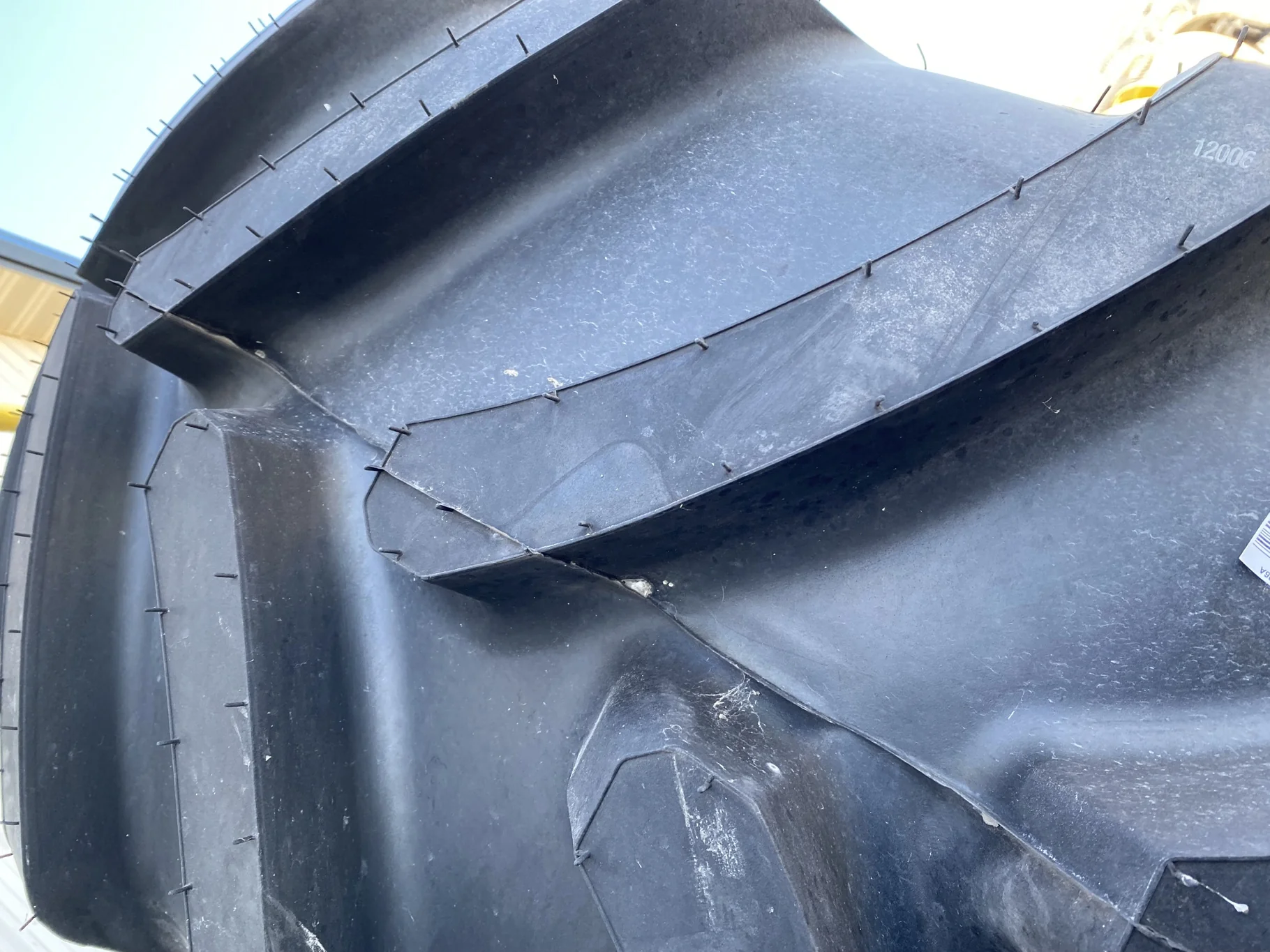 Used 95% VF620/70R46 Firestone Maxi Traction R-1W 179D TL on 21 X 46 JD 12 Bolt Sprayer Wheel (12-15 image 5